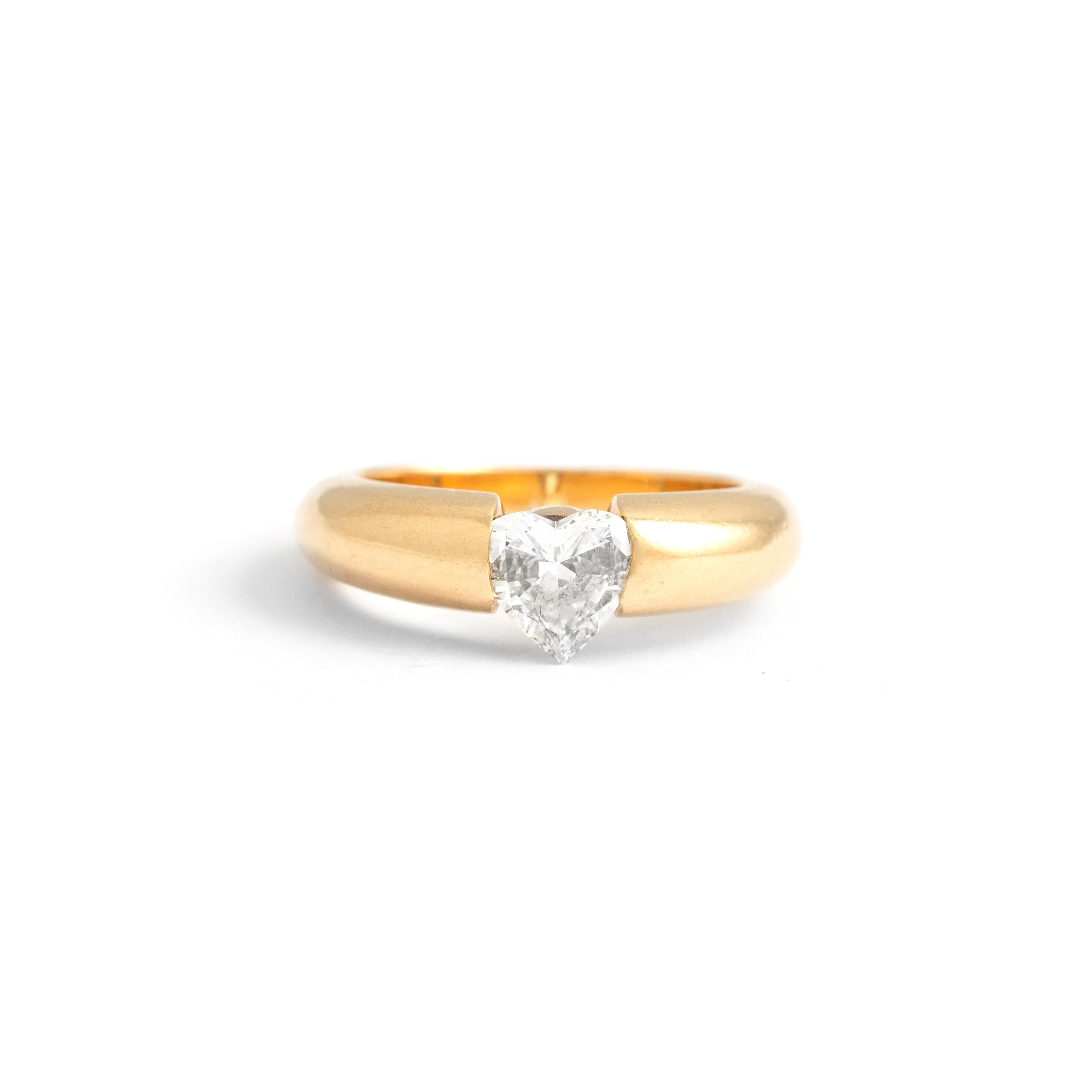 Women's or Men's Heart Shape Diamond Yellow Gold 18K Ring Late 20th Century