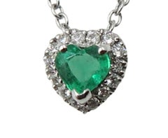 Heart Shape Emerald Diamond 18 Karat White Gold Necklace