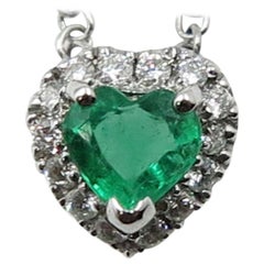 Heart Shape Emerald Diamond 18 Karat White Gold Necklace