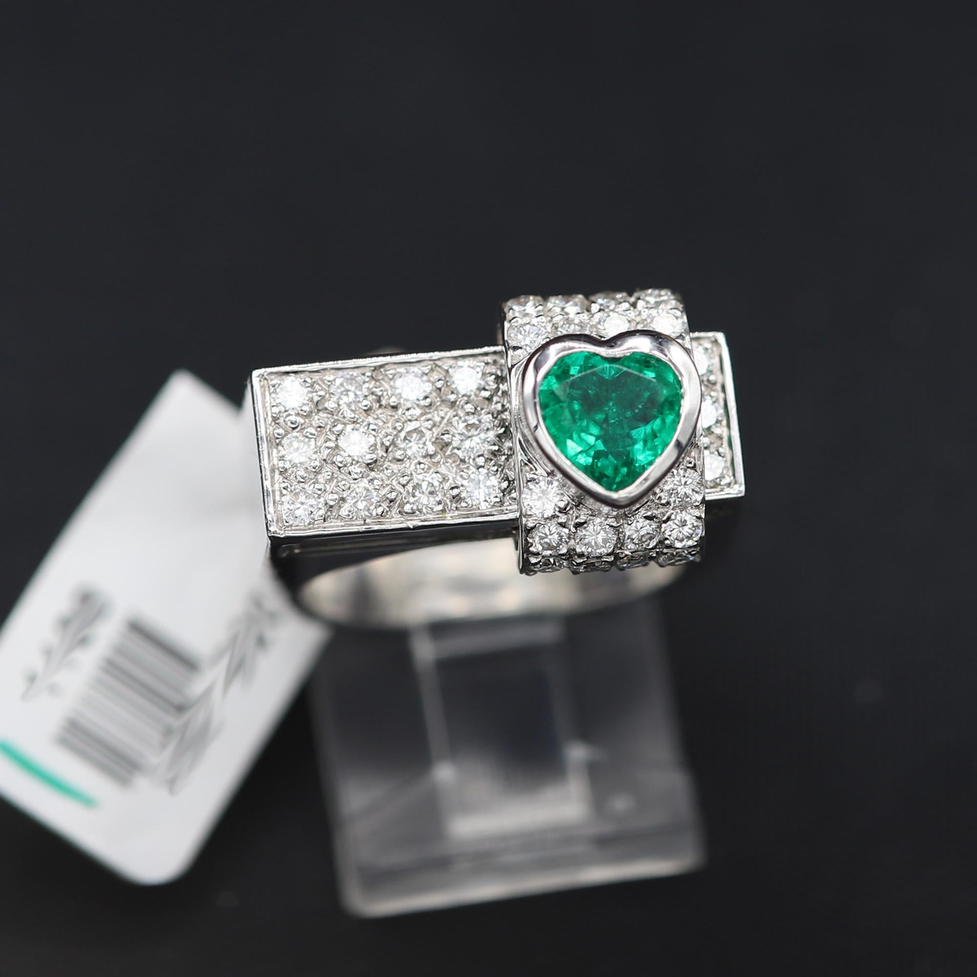 Heart Shape Emerald Ring 0.90 Carat 18 Karat White Gold Sliding Moving Design 1