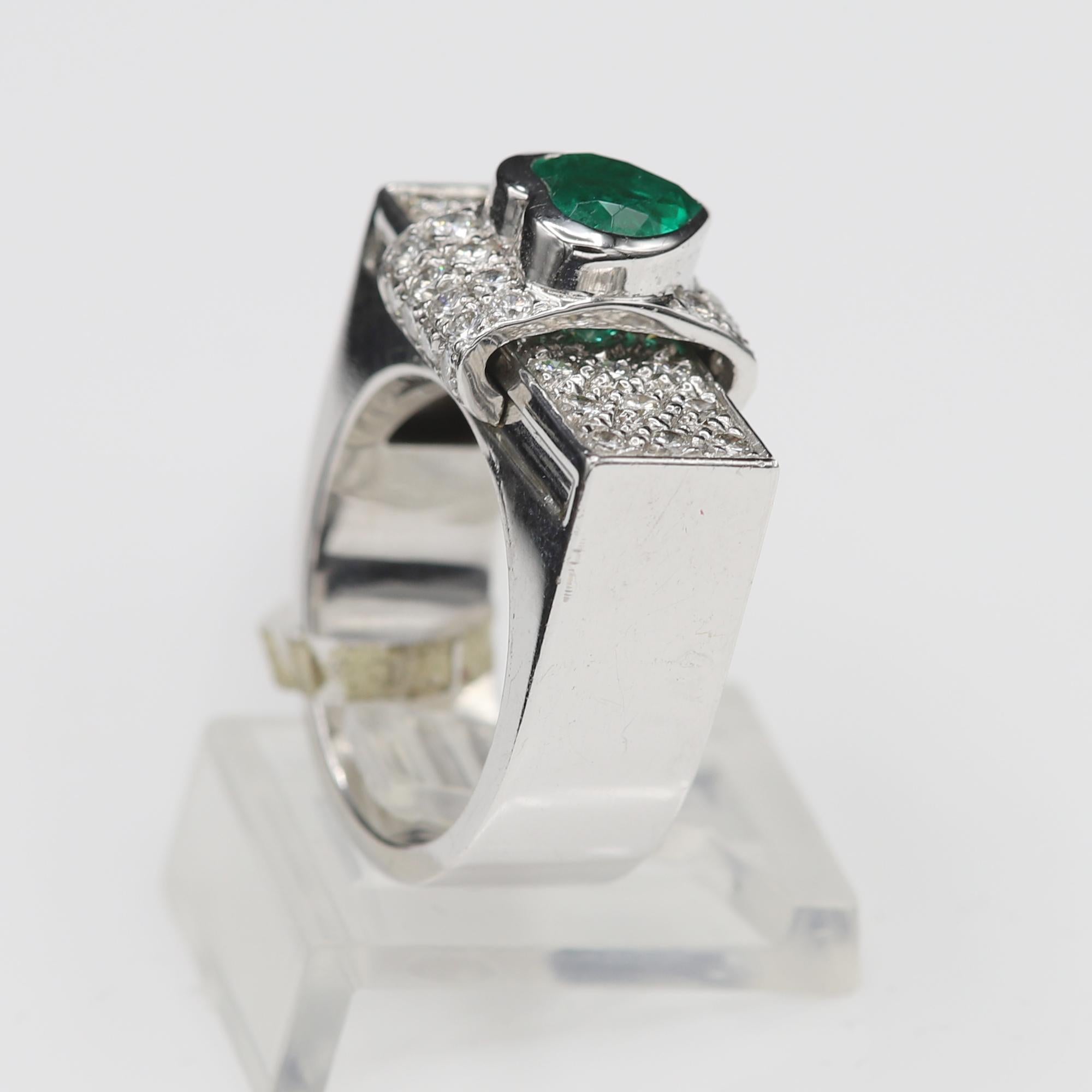 Heart Shape Emerald Ring 0.90 Carat 18 Karat White Gold Sliding Moving Design 2
