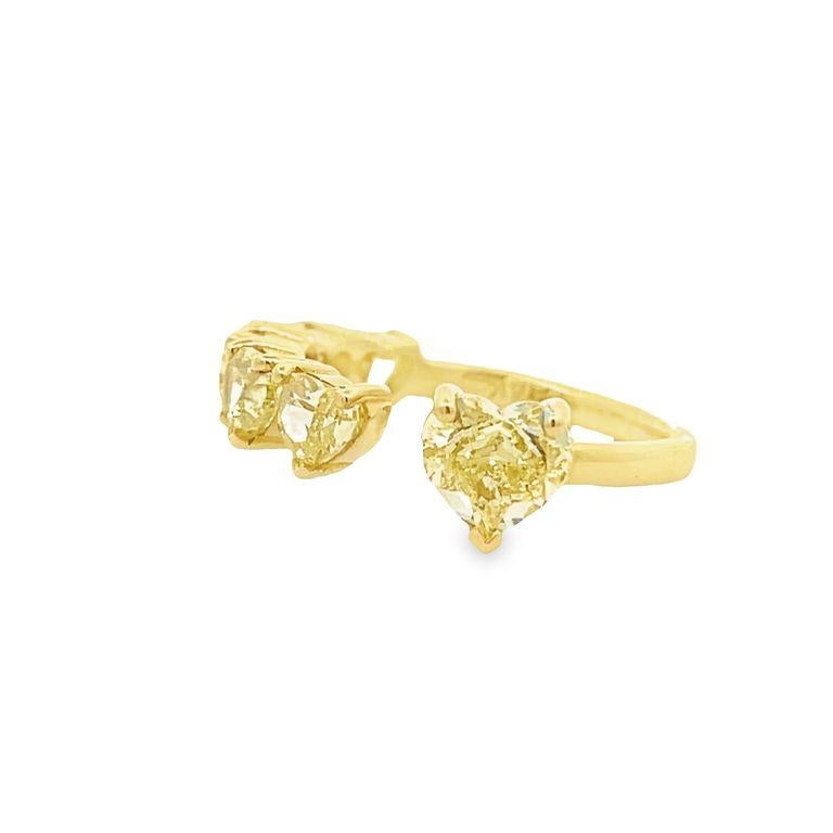 Women's Heart Shape Fancy Yellow Diamond Ring Band 3.21 CT 18K Yellow Gold For Sale