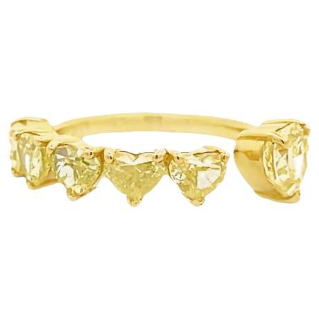 Heart Shape Fancy Yellow Diamond Ring Band 3.21 CT 18K Yellow Gold For Sale