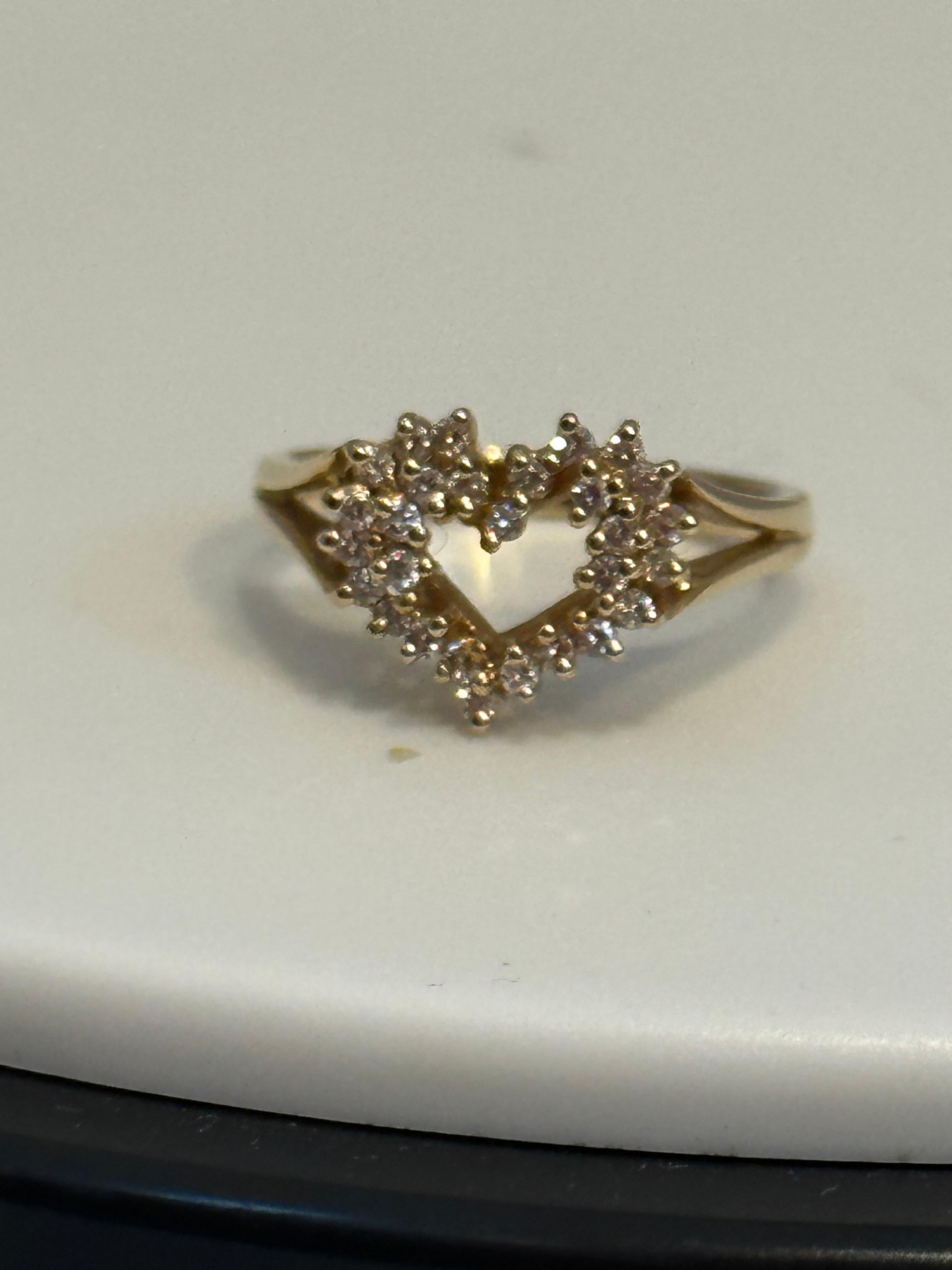 Heart Shape Gold & Diamond Cocktail 14 Karat Gold Ring For Sale 3