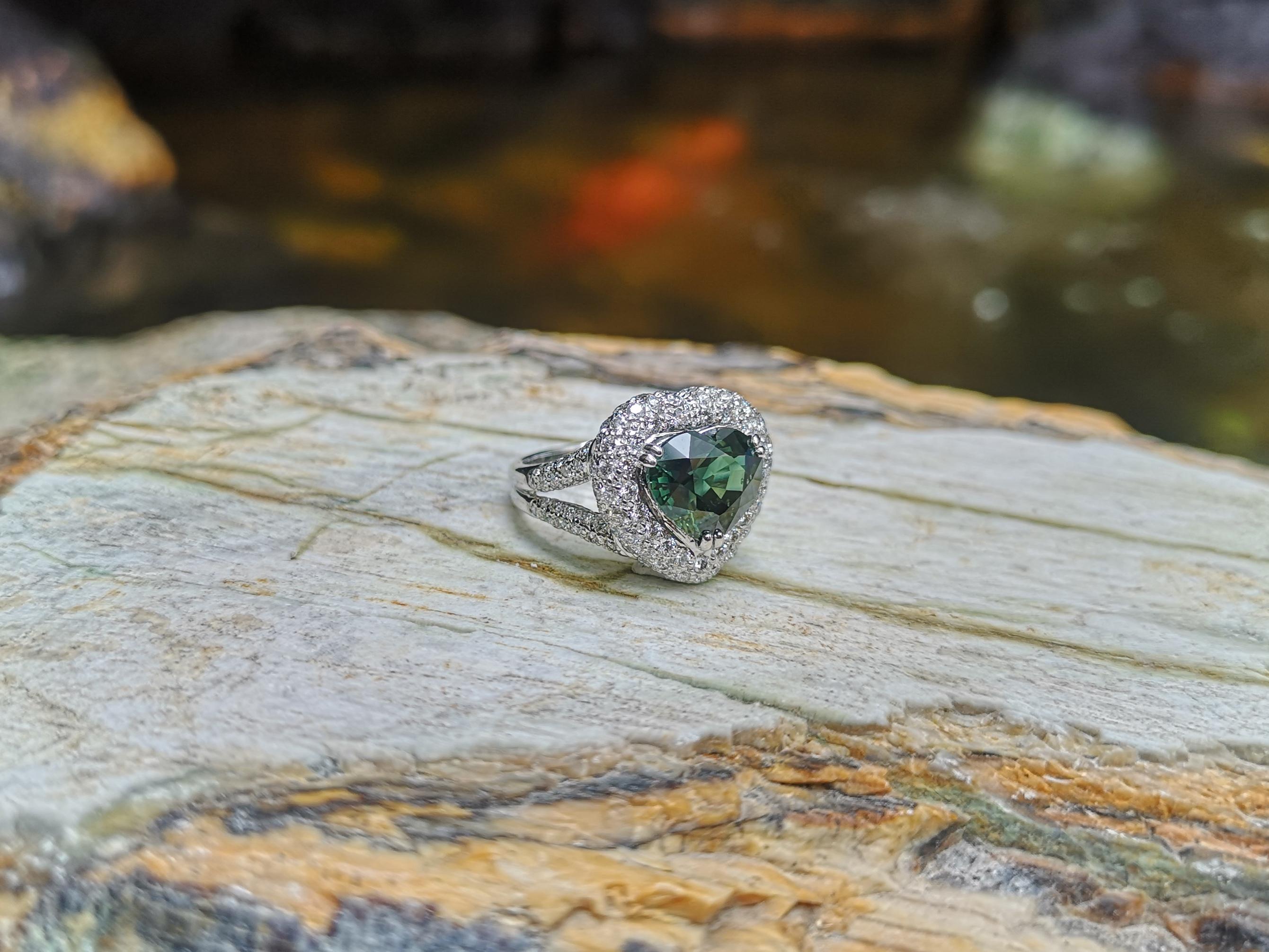Heart Shape Green Sapphire with Diamond Ring Set in 18 Karat White Gold Settings For Sale 4