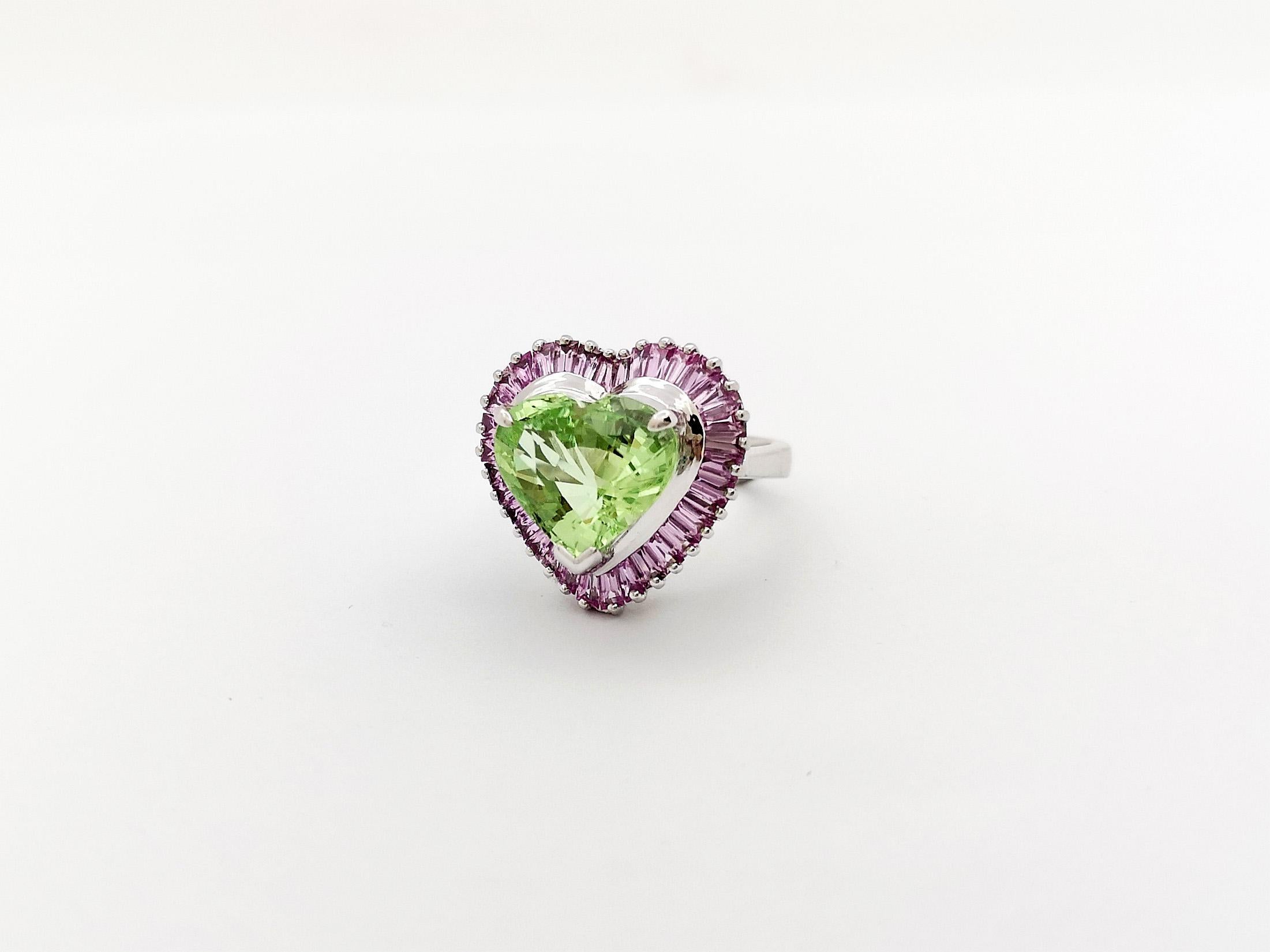 Heart Shape Green Tourmaline with Pink Sapphire Ring set in 18K White Gold  For Sale 6