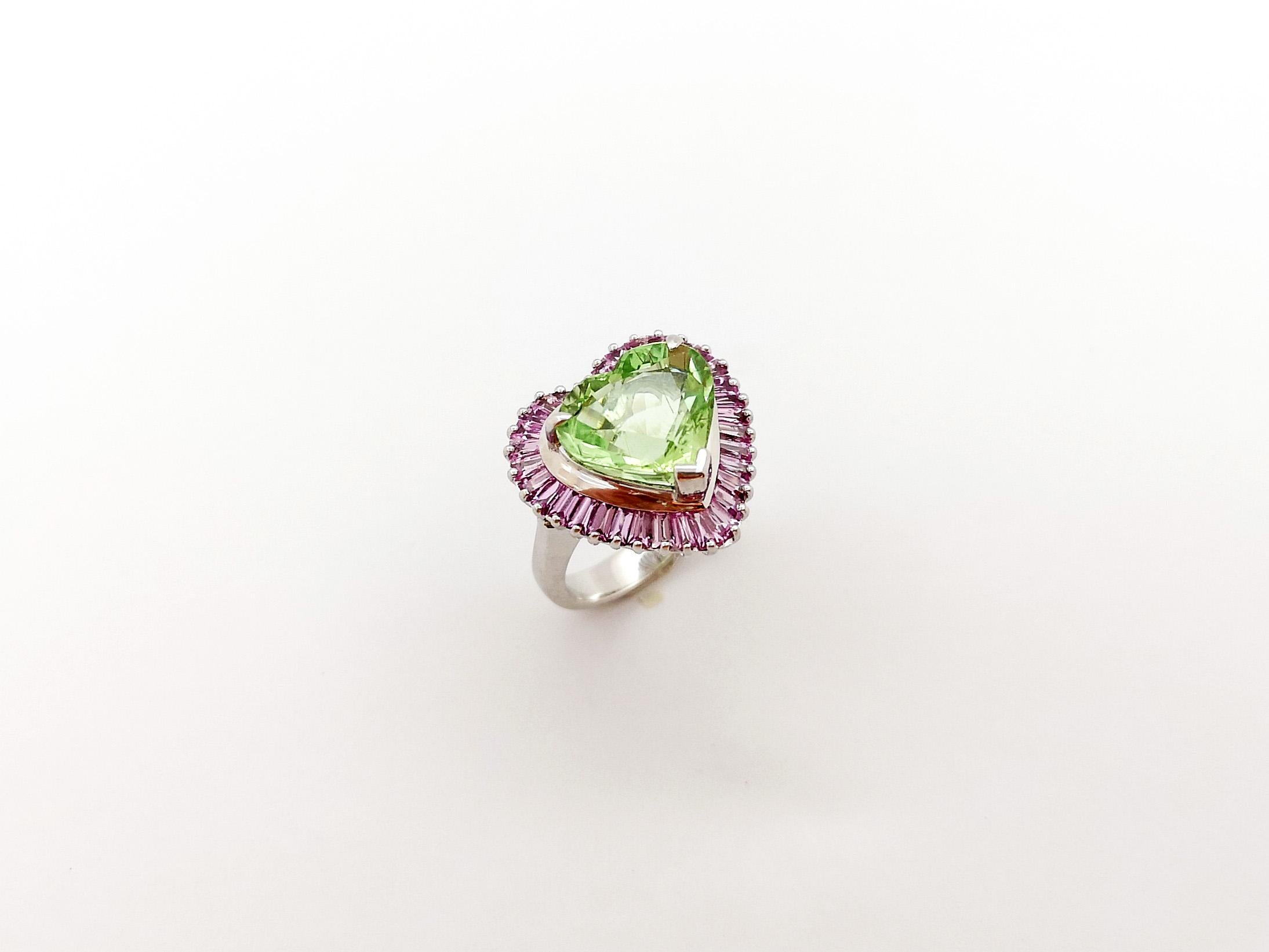 Heart Shape Green Tourmaline with Pink Sapphire Ring set in 18K White Gold  For Sale 9