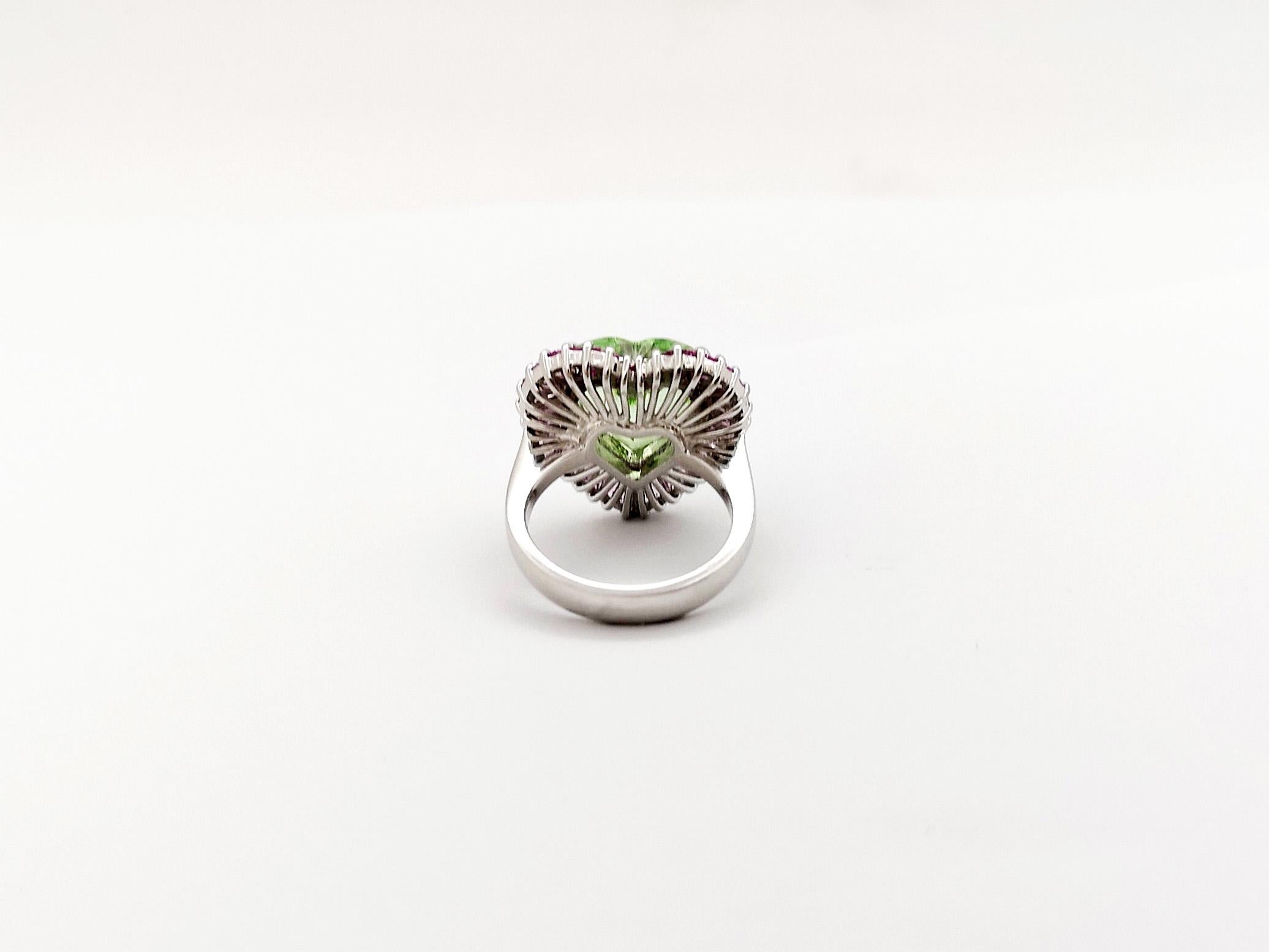 Heart Shape Green Tourmaline with Pink Sapphire Ring set in 18K White Gold  For Sale 11