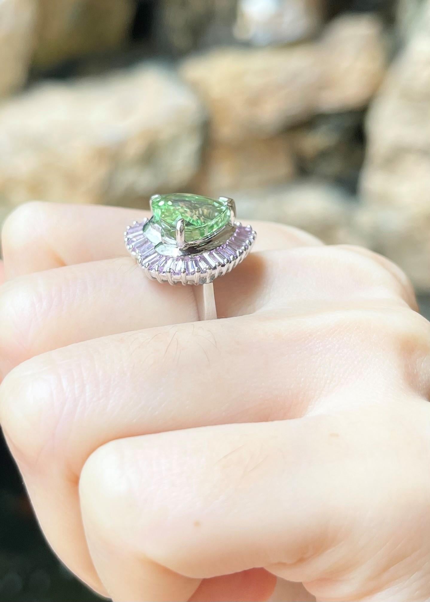 Green Tourmaline 5.24 carats with Pink Sapphire 1.55 carats Ring set in 18K White Gold Settings

Width:  1.8 cm 
Length: 1.8 cm
Ring Size: 49
Total Weight: 11.02 grams

