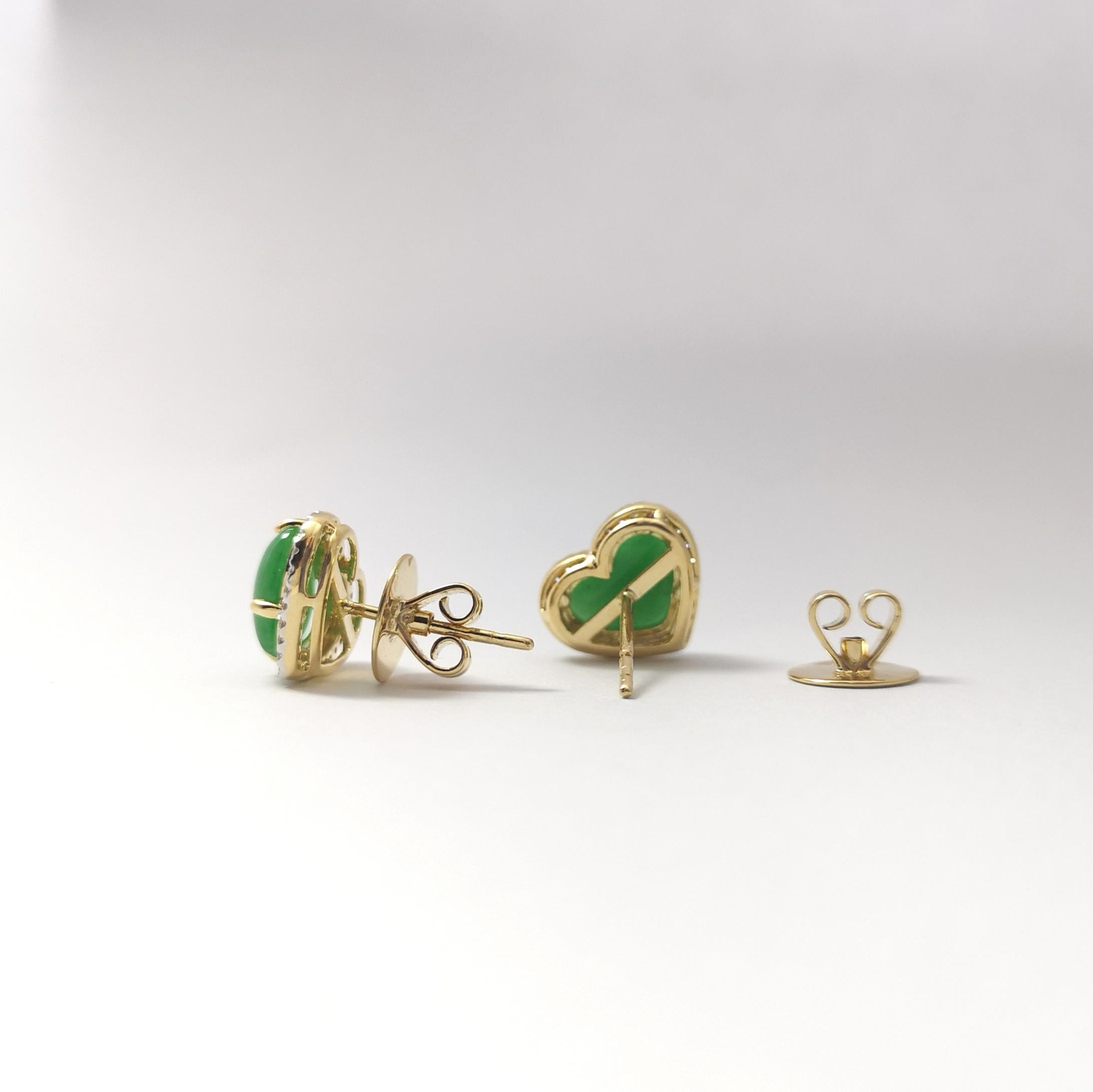 Orecchini di giada a forma di cuore con diamanti incastonati in oro 18K in vendita 1