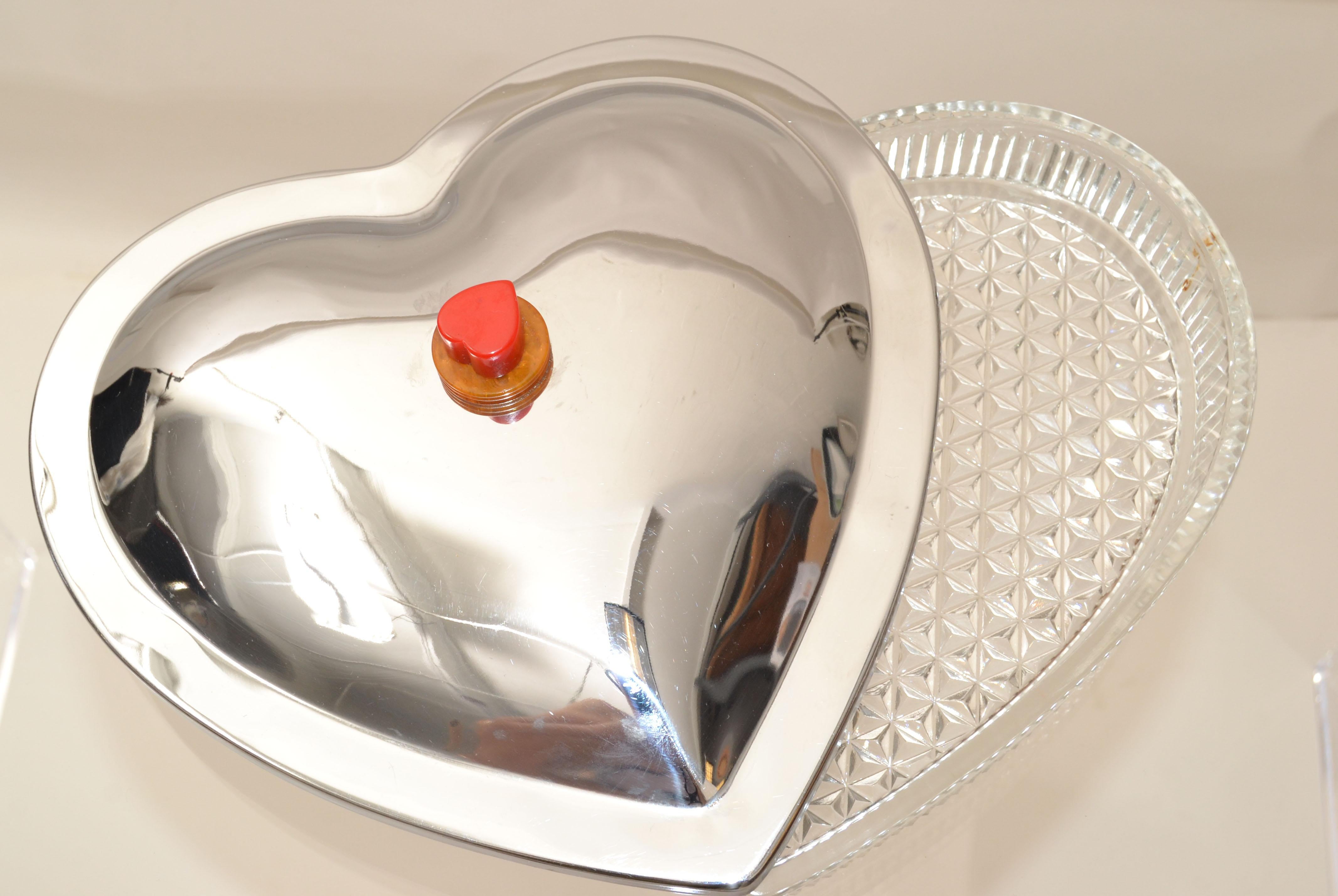 Heart Shape Lidded Dish in Crystal Glass & Steel with Bakelite & Alabaster Knob For Sale 1