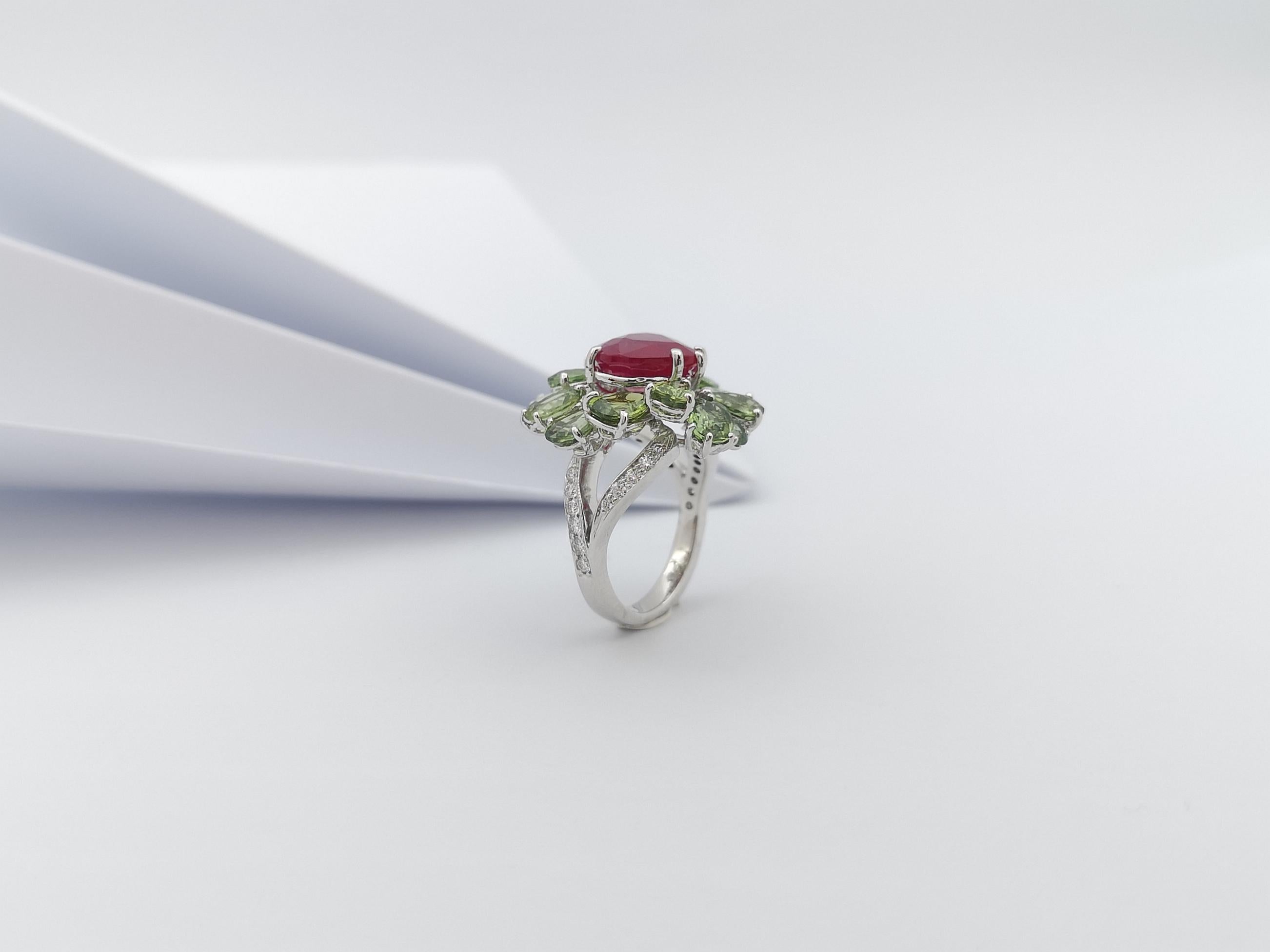 Heart Shape Ruby, Green Sapphire and Diamond Ring Set in 18 Karat White Gold For Sale 11
