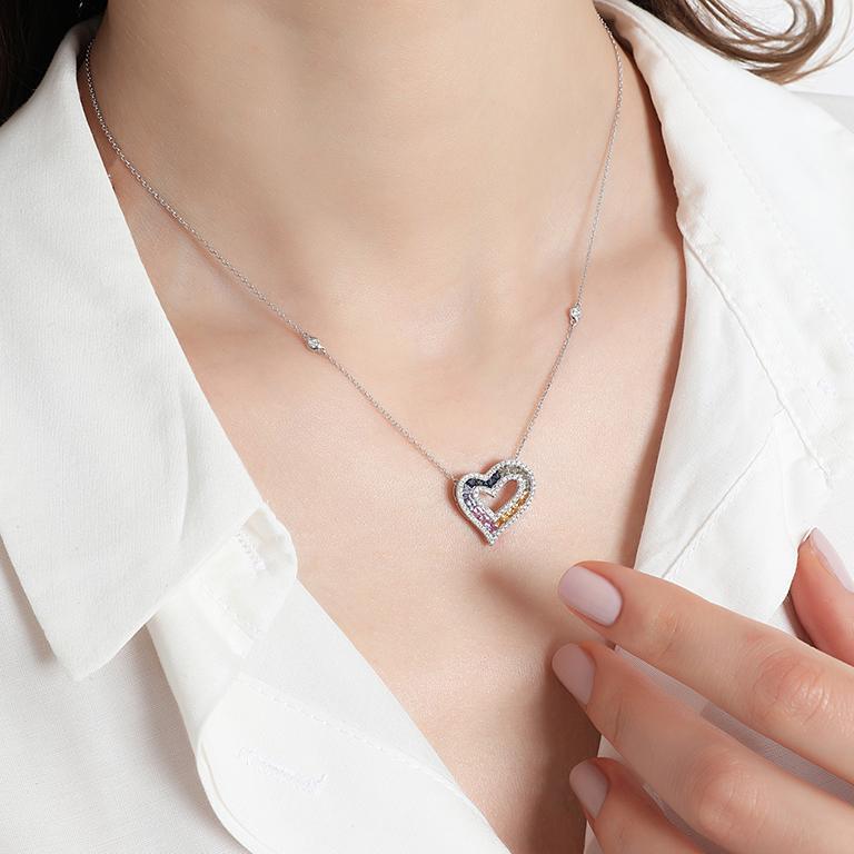 Modern Heart Shape Sapphire Necklace For Sale