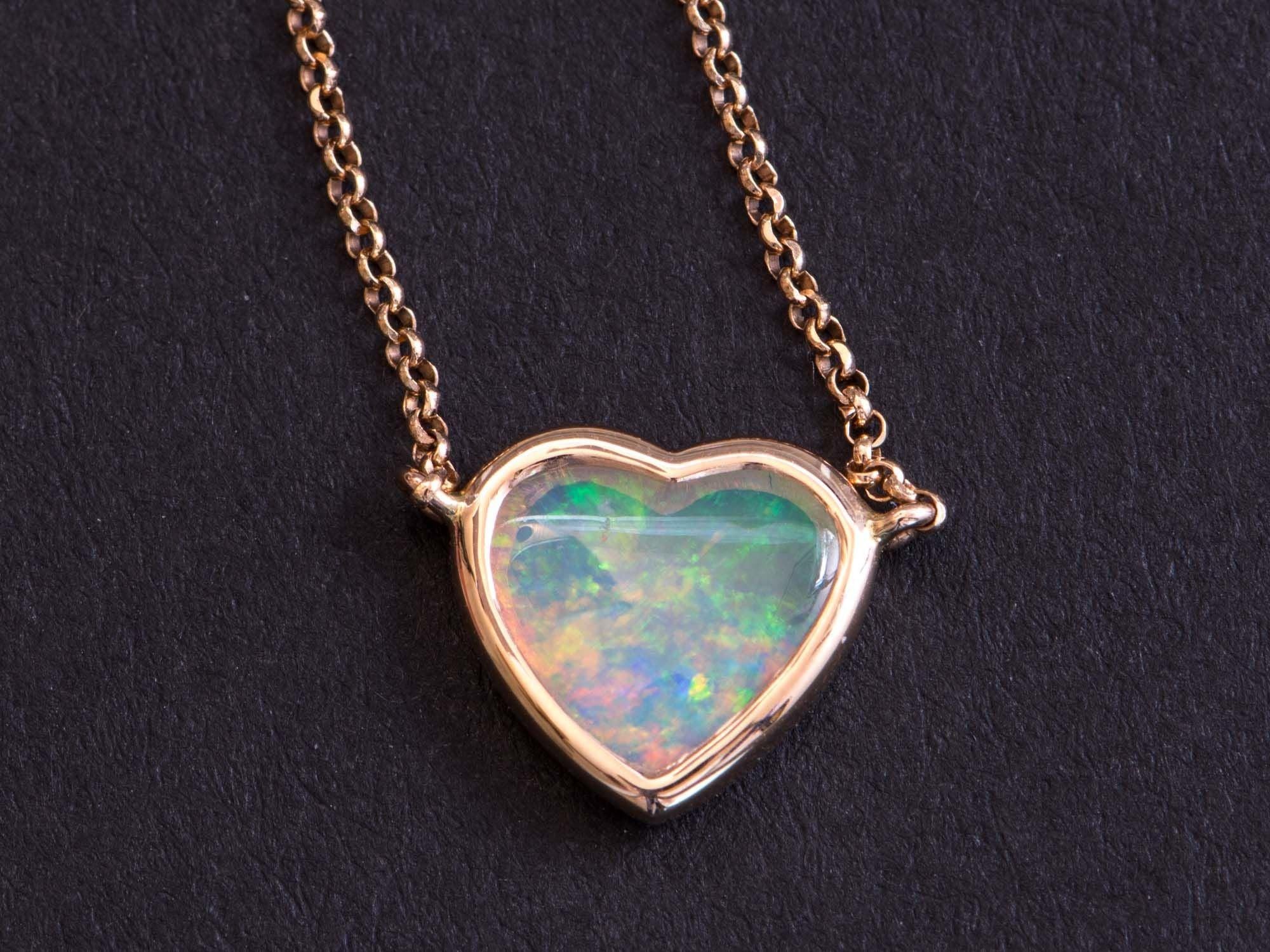 Cuore Collana con castone di cristallo australiano massiccio a forma di cuore in oro rosa 14k R4139 in vendita