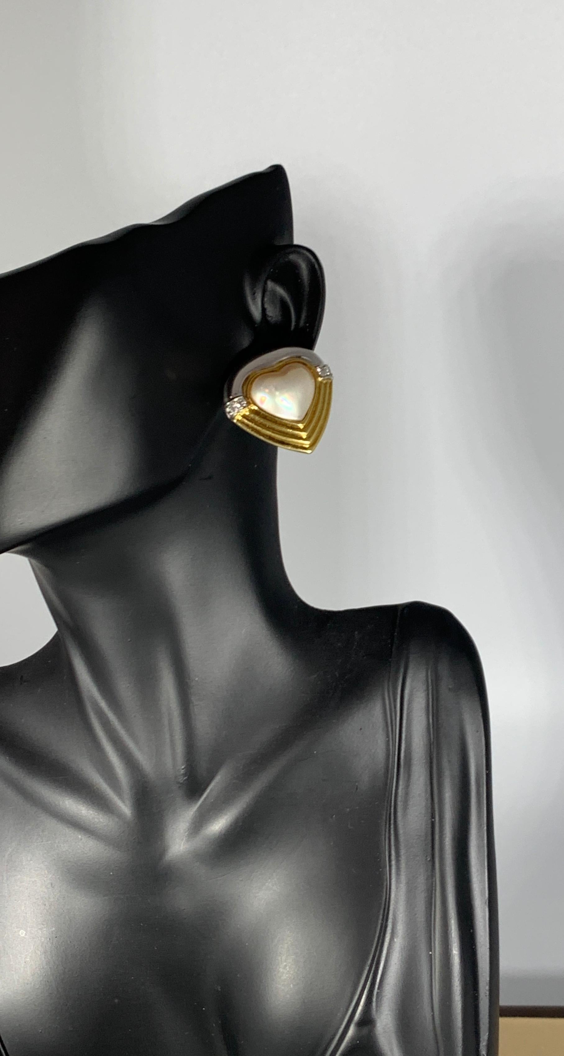 Heart Shape White Mabe Pearl & Diamond Stud Earrings 18 Karat Gold Two-Tone 3