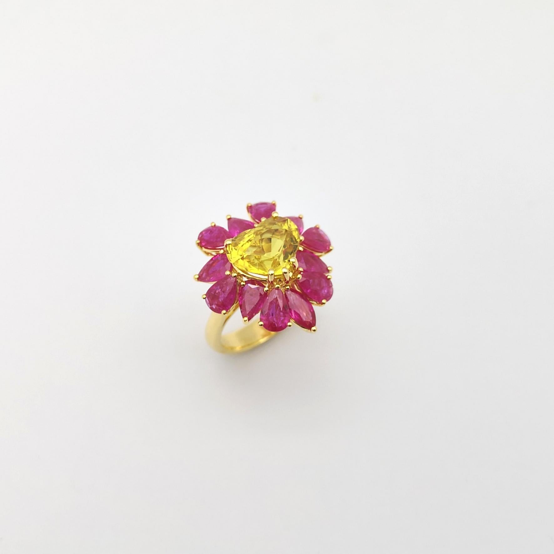 Ring in Herzform mit gelbem Saphir und Rubin in 18 Karat Goldfassungen gefasst im Angebot 9