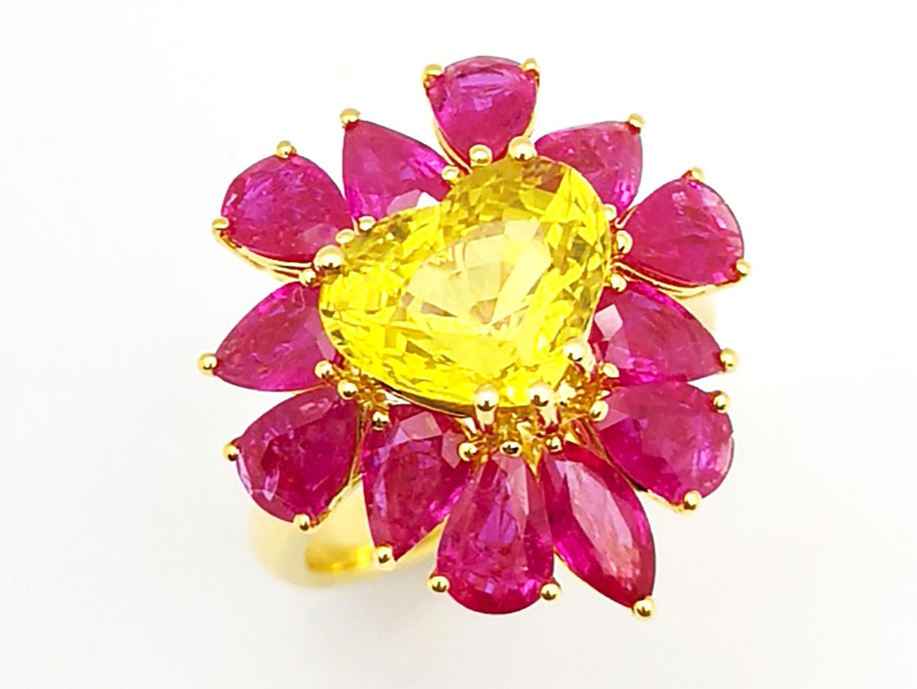 Ring in Herzform mit gelbem Saphir und Rubin in 18 Karat Goldfassungen gefasst im Angebot 10