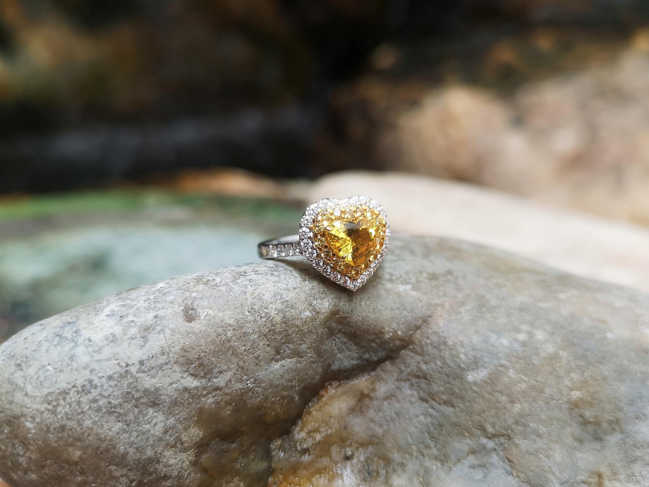 Heart Shape Yellow Sapphire with Diamond Ring Set in 18 Karat White Gold In New Condition For Sale In Bangkok, TH