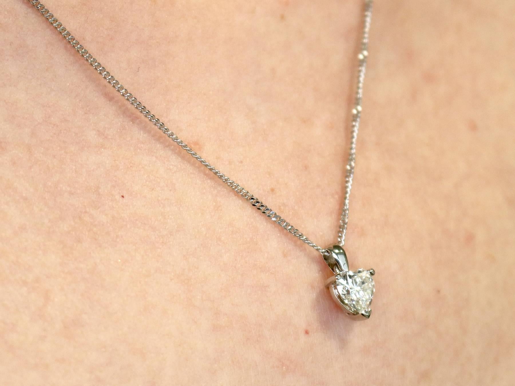 Heart Shaped 1.02 Carat Diamond and White Gold Pendant, circa 1990 5