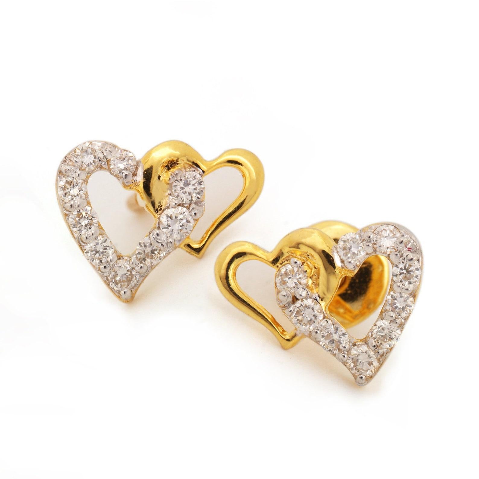 Boucle d'oreille en or jaune 14k en forme de coeur avec diamant naturel pavé Belle boucle d'oreille pour elle

Fermeture : Fermeture à vis

Longueur : 11 millimètres

Largeur : 9 millimètres

Poids de l'or jaune 14k:- 1.881 grammes

Poids du