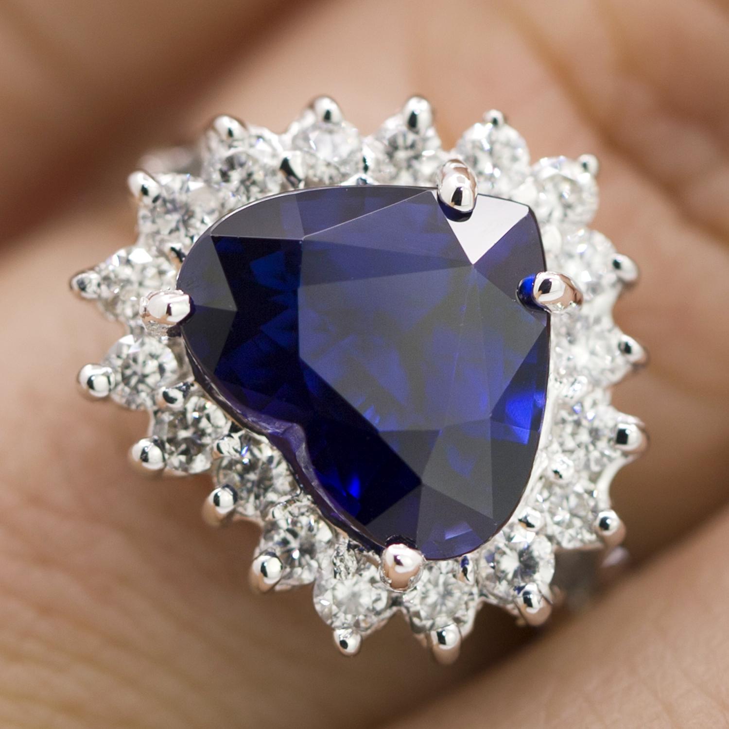 Round Cut Heart Shaped 3.87 Carat Sapphire and Diamond White Gold Ring For Sale