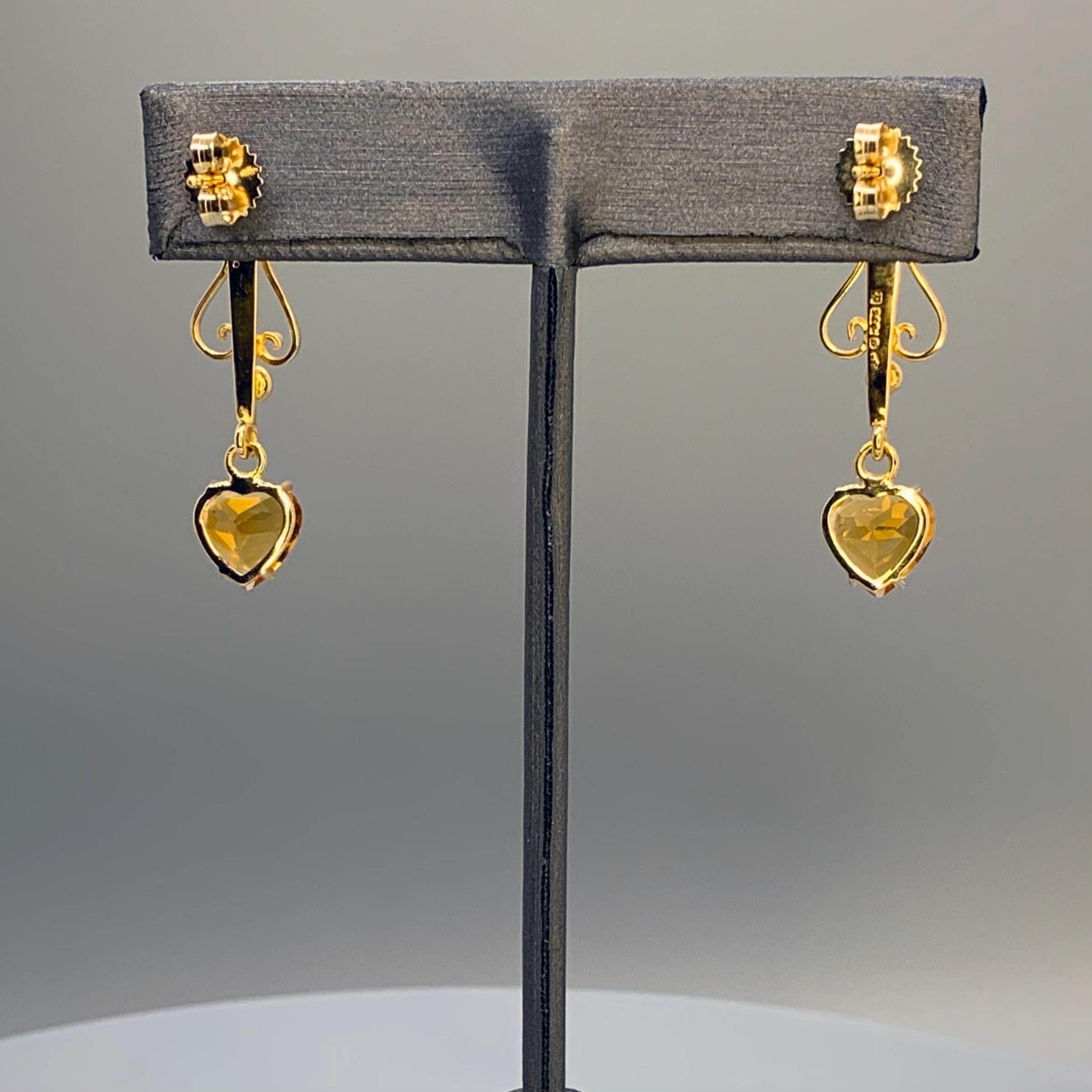 Heart shaped 4.27 total carat citrine and upcycled gold dangle earrings In New Condition For Sale In Seattle, WA
