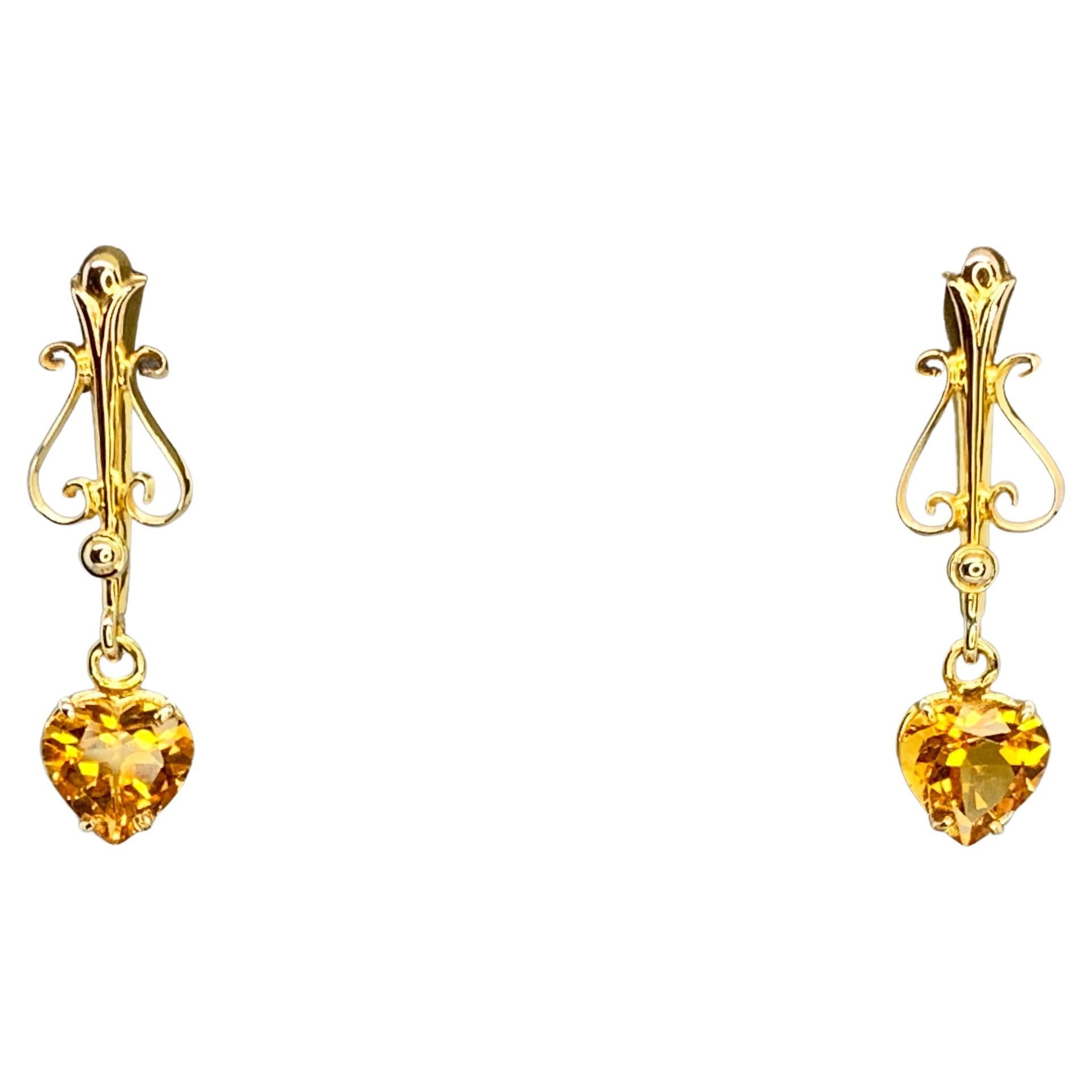 Heart shaped 4.27 total carat citrine and upcycled gold dangle earrings For Sale