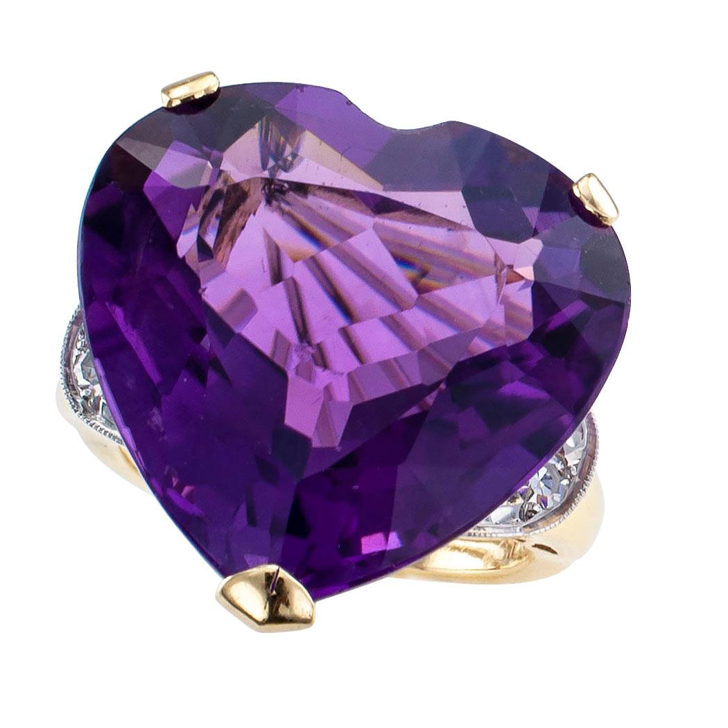 Retro Heart Shaped Amethyst Diamond Gold Cocktail Ring