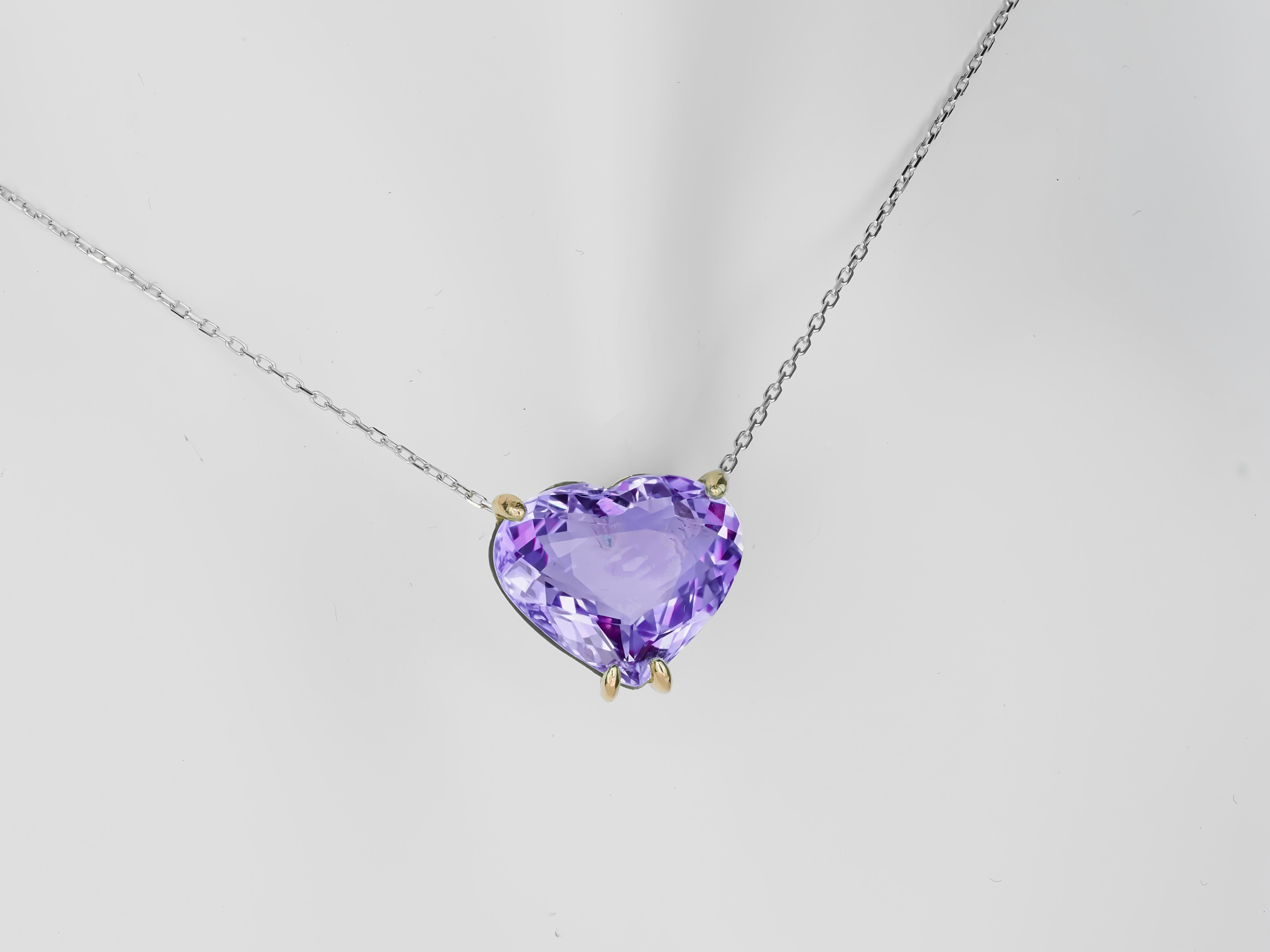 Heart shaped amethyst pendant necklace in 14k gold.  For Sale 5