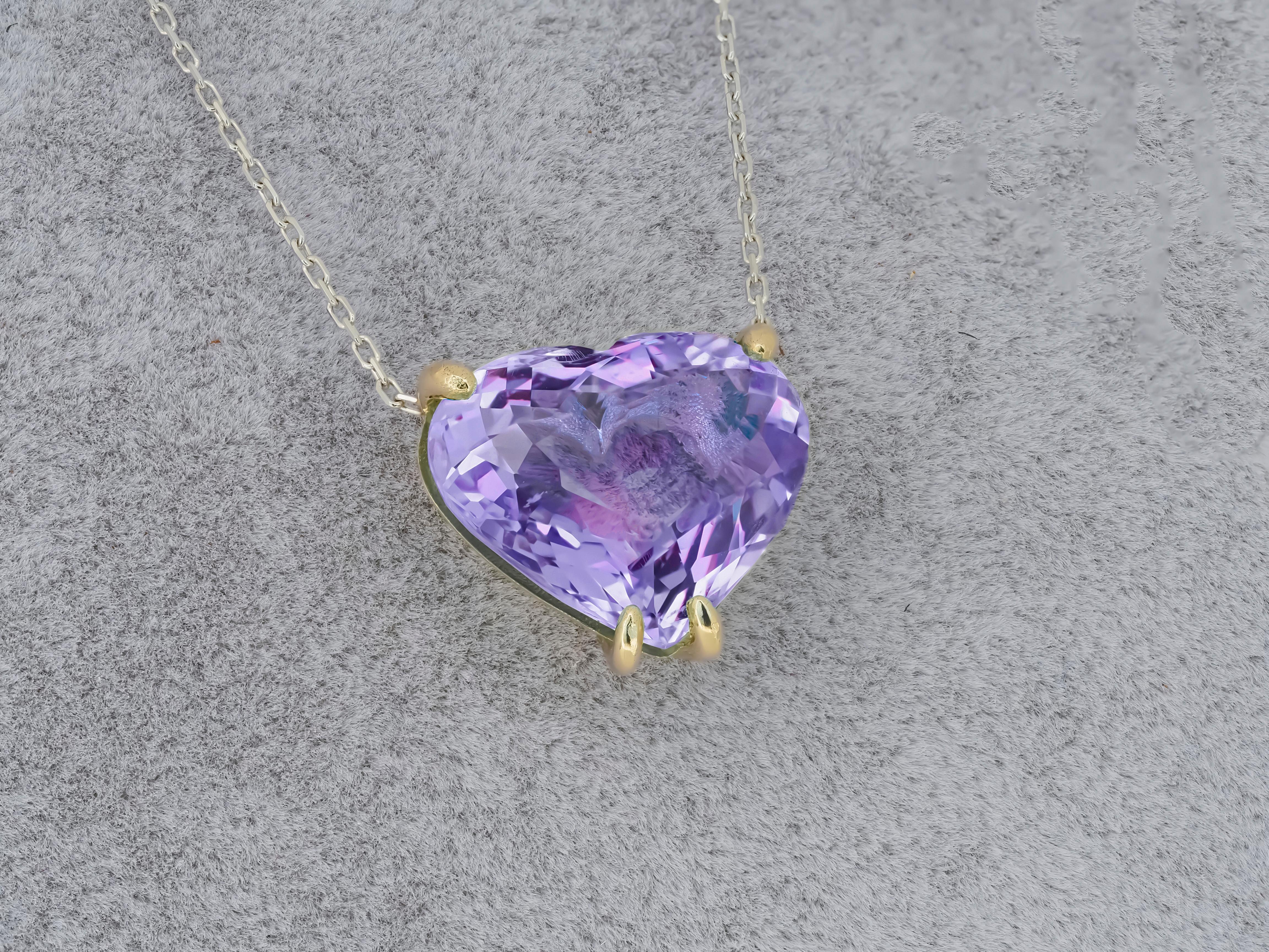 Heart shaped amethyst pendant necklace in 14k gold.  For Sale 6