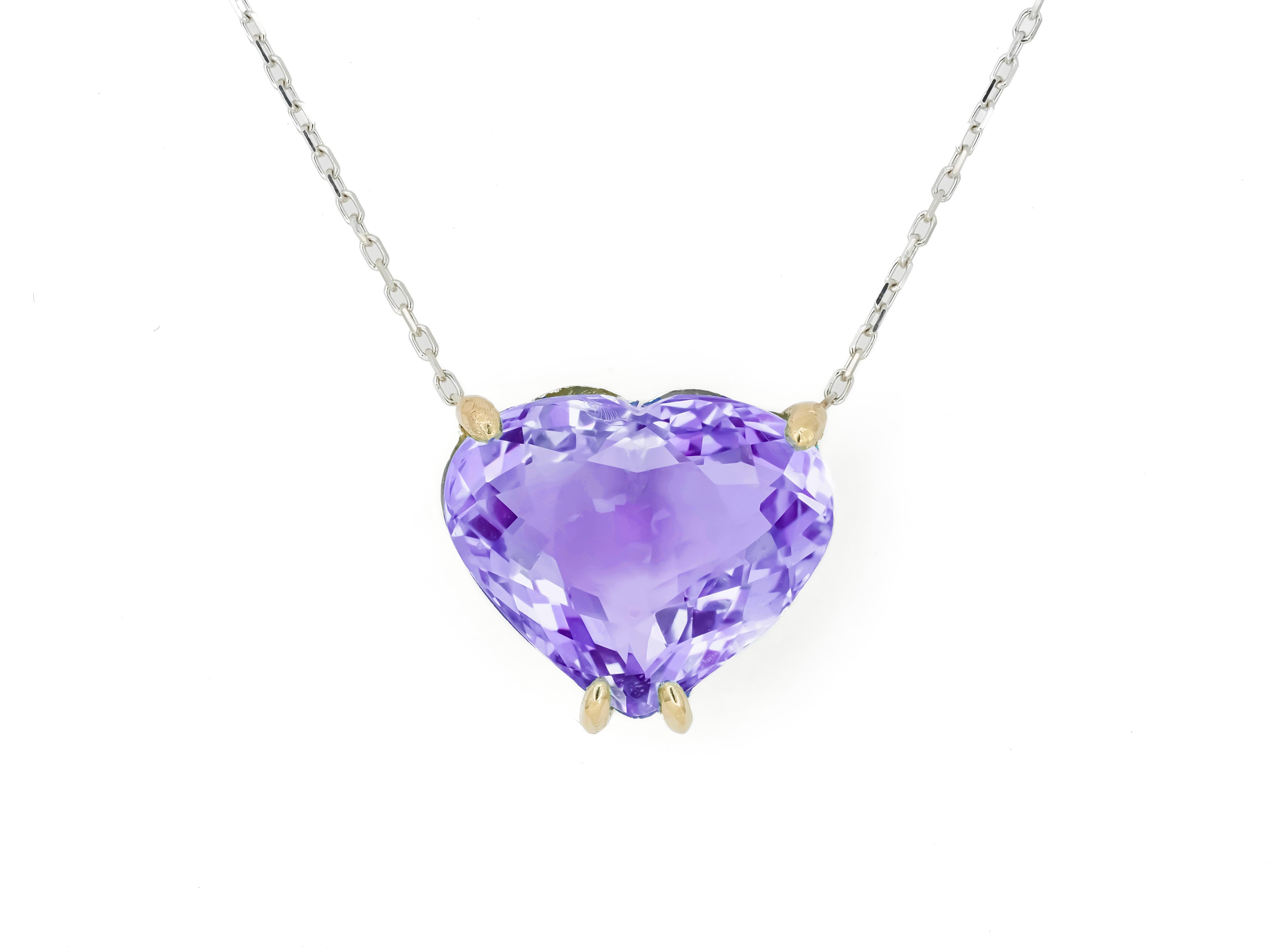 Women's Heart shaped amethyst pendant necklace in 14k gold.  For Sale
