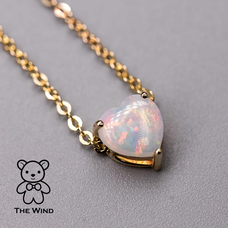 Collier d'opales australiennes massifs en forme de cœur en or jaune 14 carats en vente 1