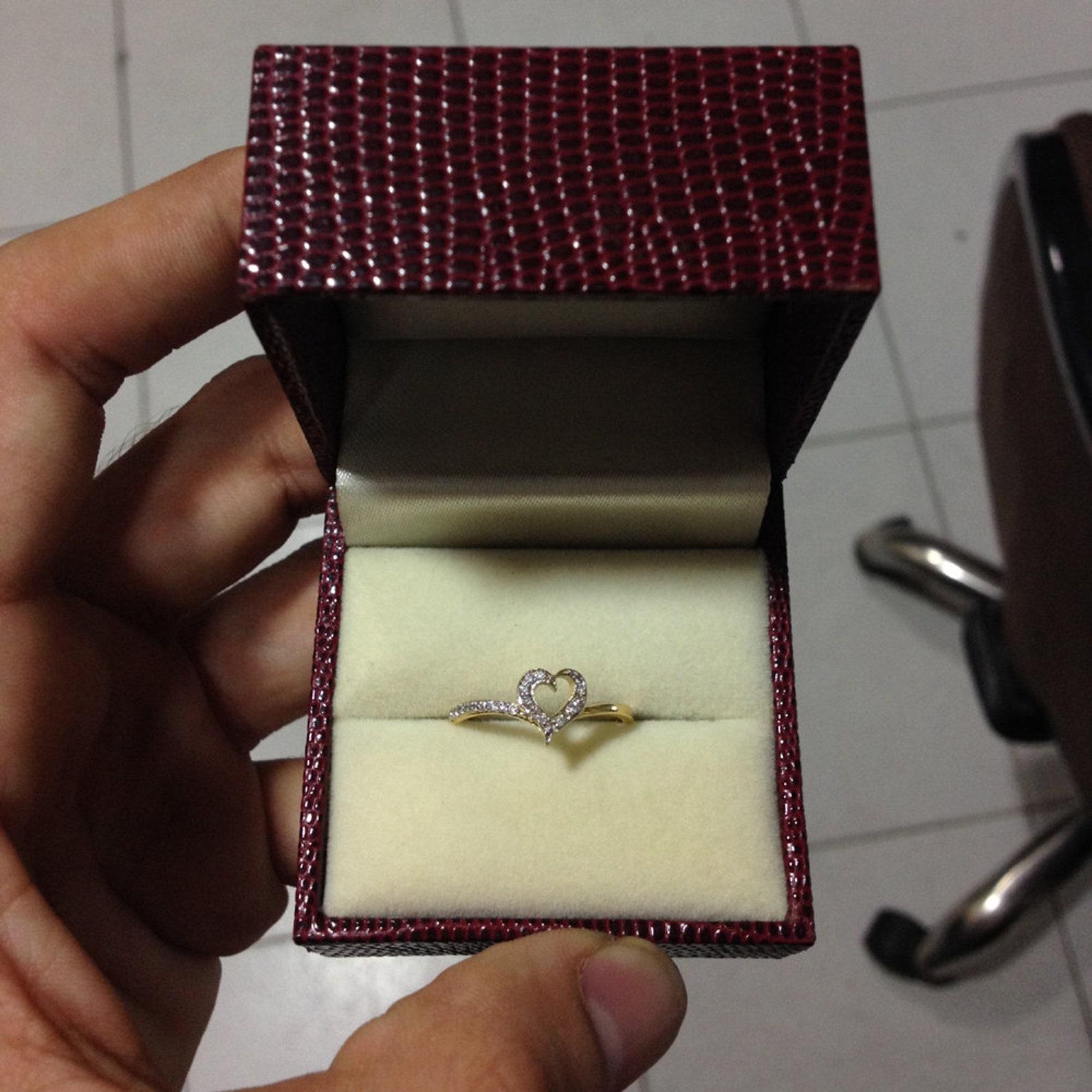 Bague à anneau en forme de cœur en or jaune massif 14 carats pavé de diamants naturels pour femmes Neuf - En vente à Chicago, IL