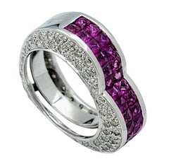 Heart Shaped Band Ring with Diamonds and Pink Sapphires in 18 Karat White Gold