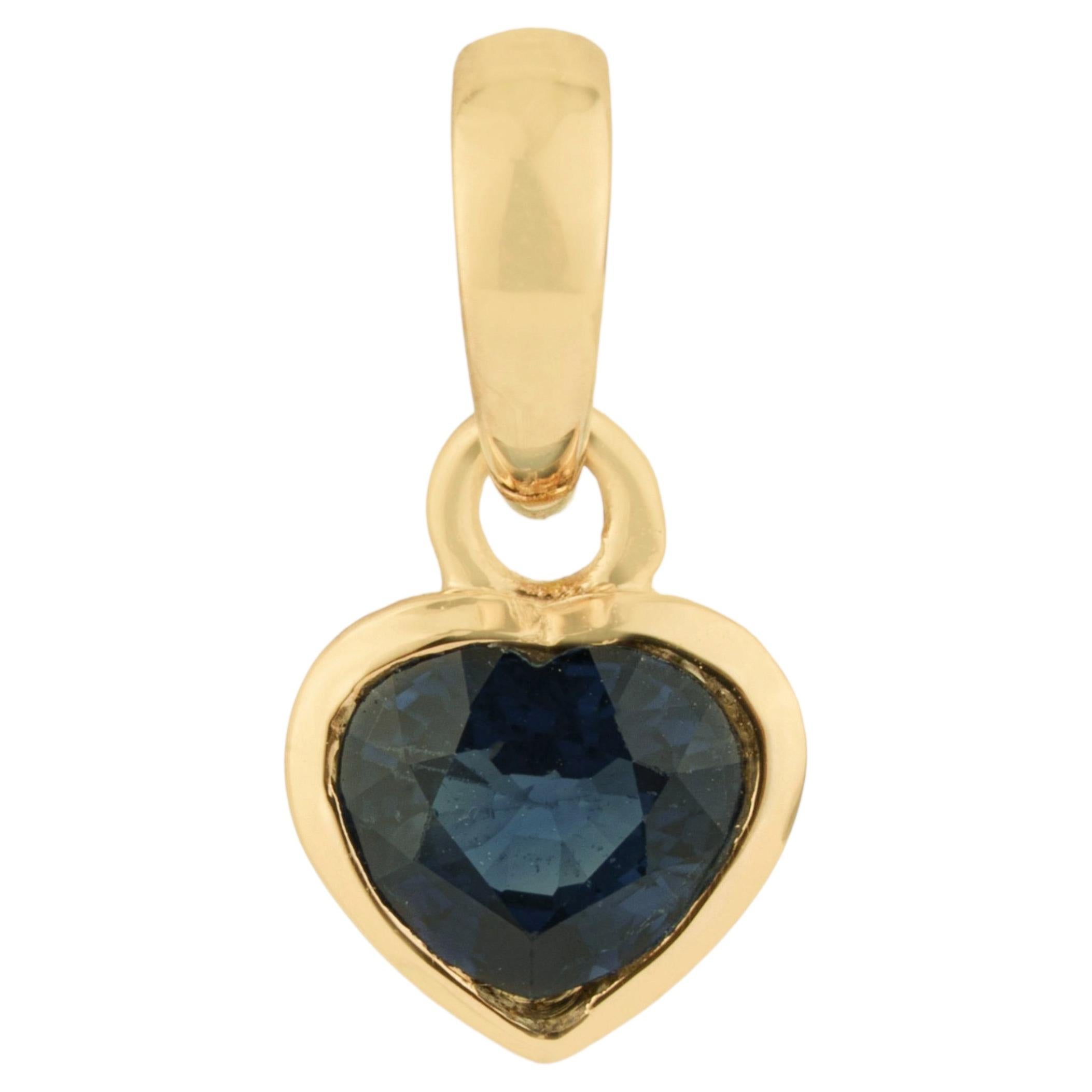 Ciondolo solitario con zaffiro blu a forma di cuore incastonato a castone, in oro giallo 14K, USA
