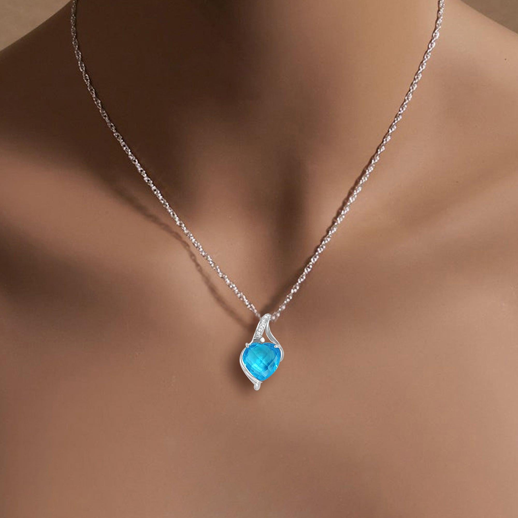 ♥ Riepilogo del prodotto ♥

Pietra principale: Topazio blu e diamante
Circa. Peso totale dei carati: 4,33cttw
Colore del diamante: G. H.
Chiarezza del diamante: SI1/SI2
Taglio della pietra: Cuore e tondo
Metallo scelto: Oro bianco 14k
Dimensioni: 21