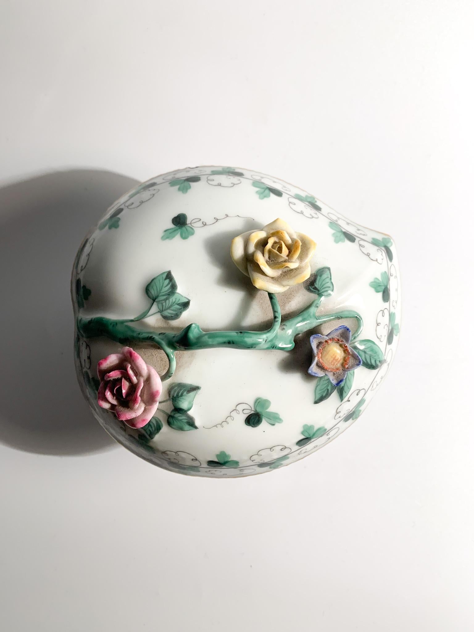 Heart-Shaped Box in Herend Hand Painted Porcelain from the 1950s 2