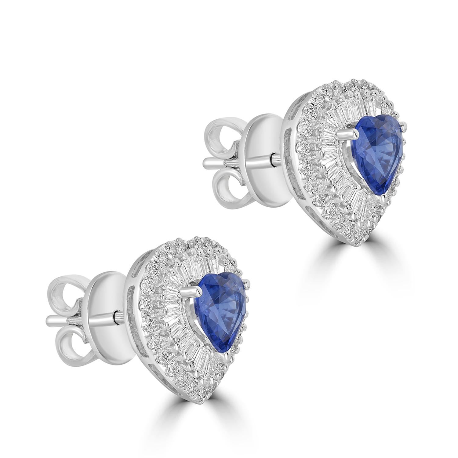 Art Déco Borchie minime a forma di cuore con zaffiro blu di Ceylon e diamanti in 18 carati in vendita