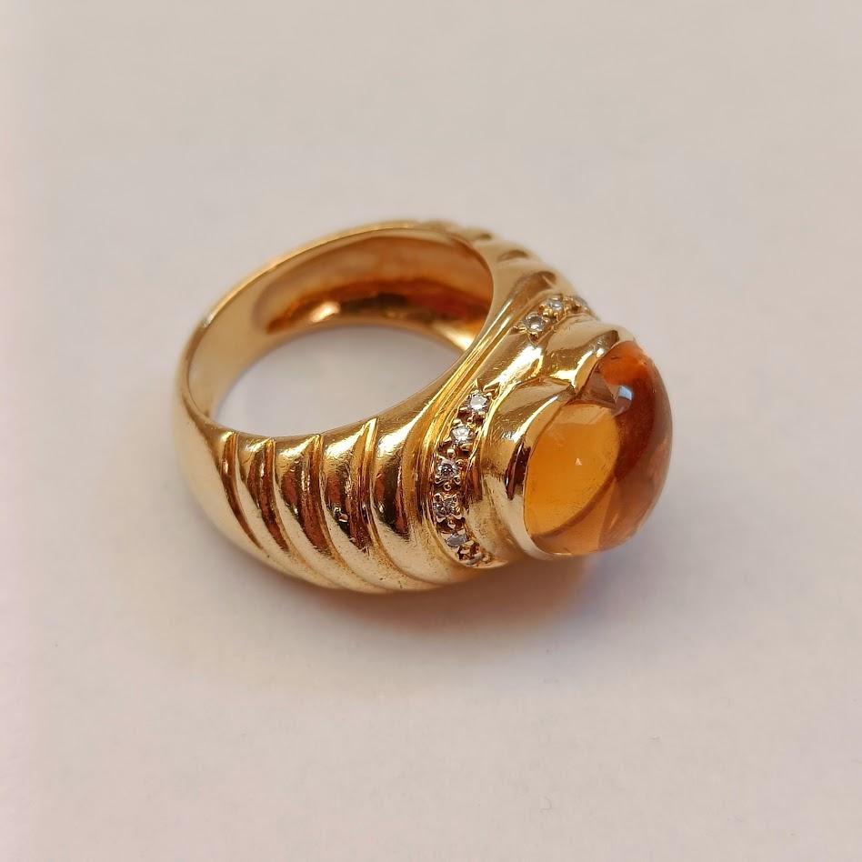 Modern Heart Shaped Citrine 18k Gold Ring For Sale