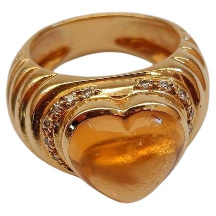 Anillo de oro de 18k con citrino en forma de corazón