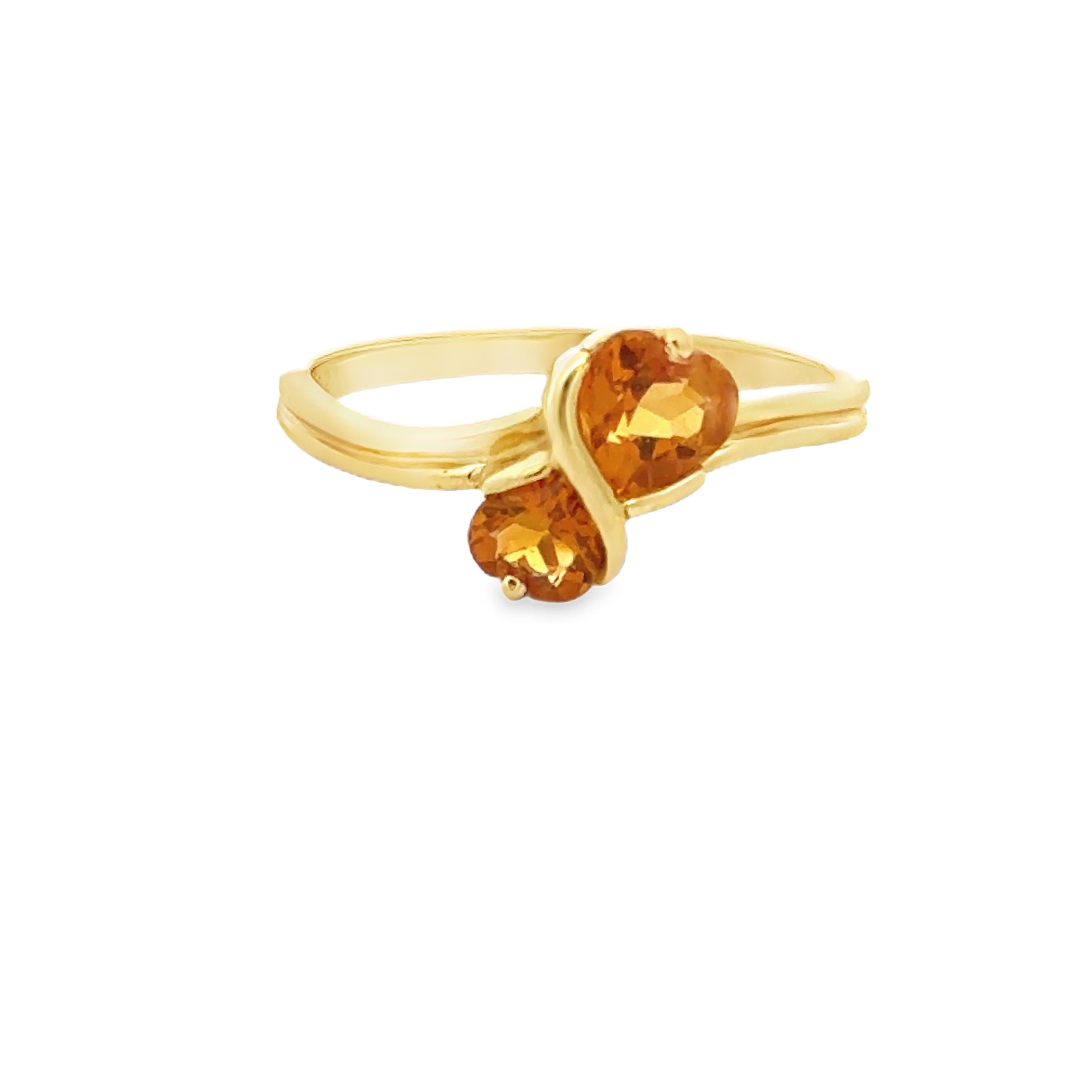 Heart Shaped Citrine and 18K Yellow Gold Ring In Good Condition For Sale In Derby, NY