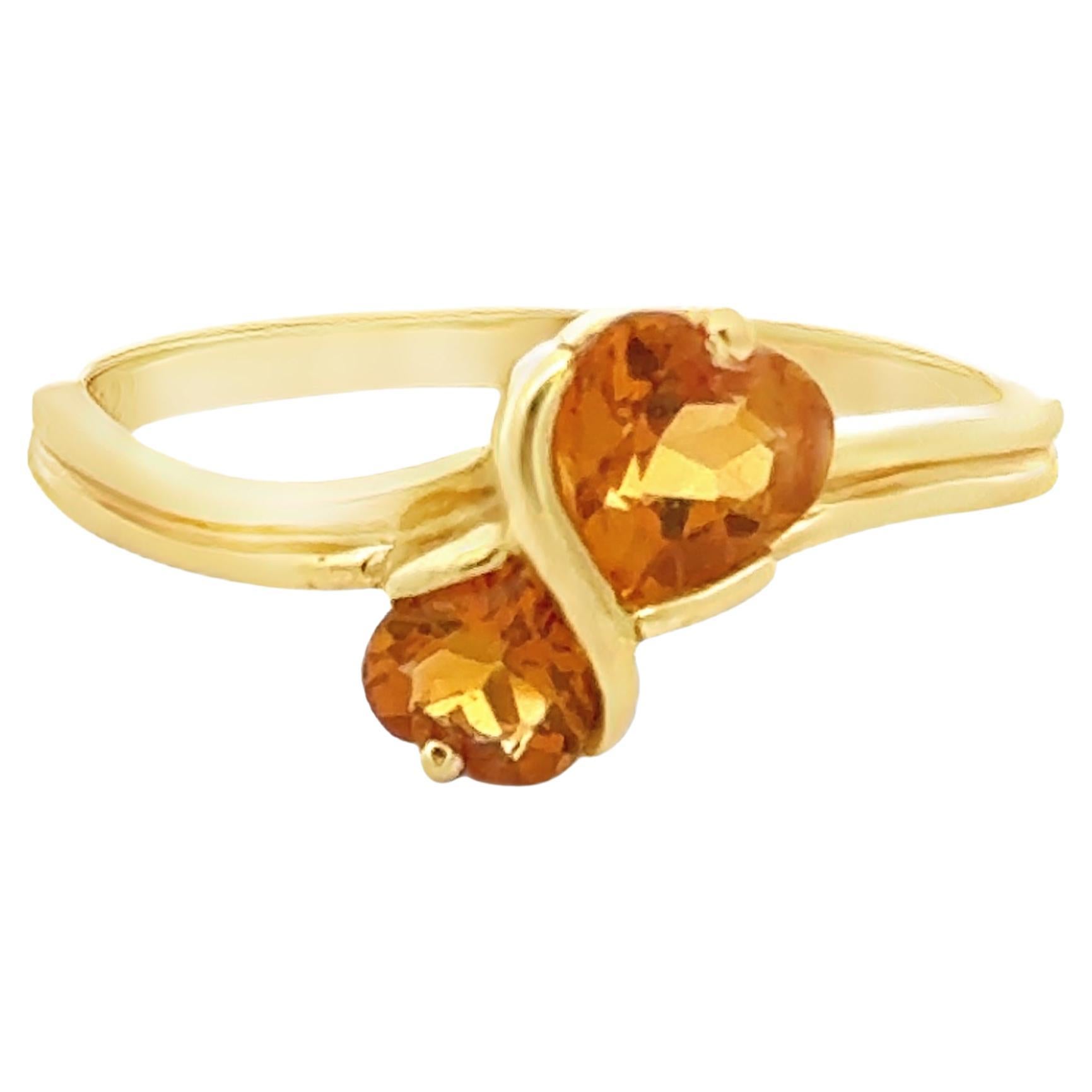 Heart Shaped Citrine and 18K Yellow Gold Ring For Sale