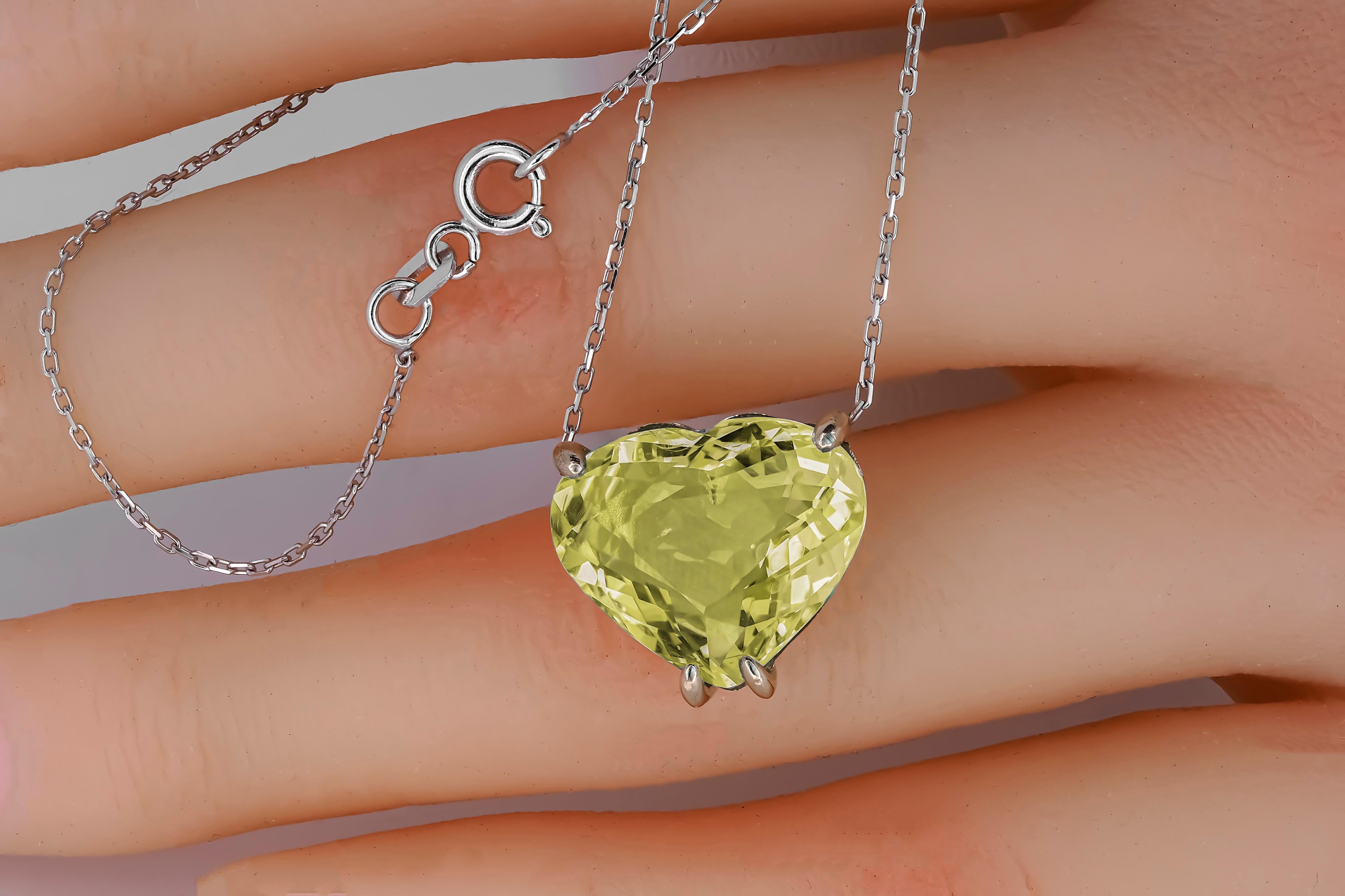 Heart shaped citrine pendant necklace in 14k gold.  For Sale 7