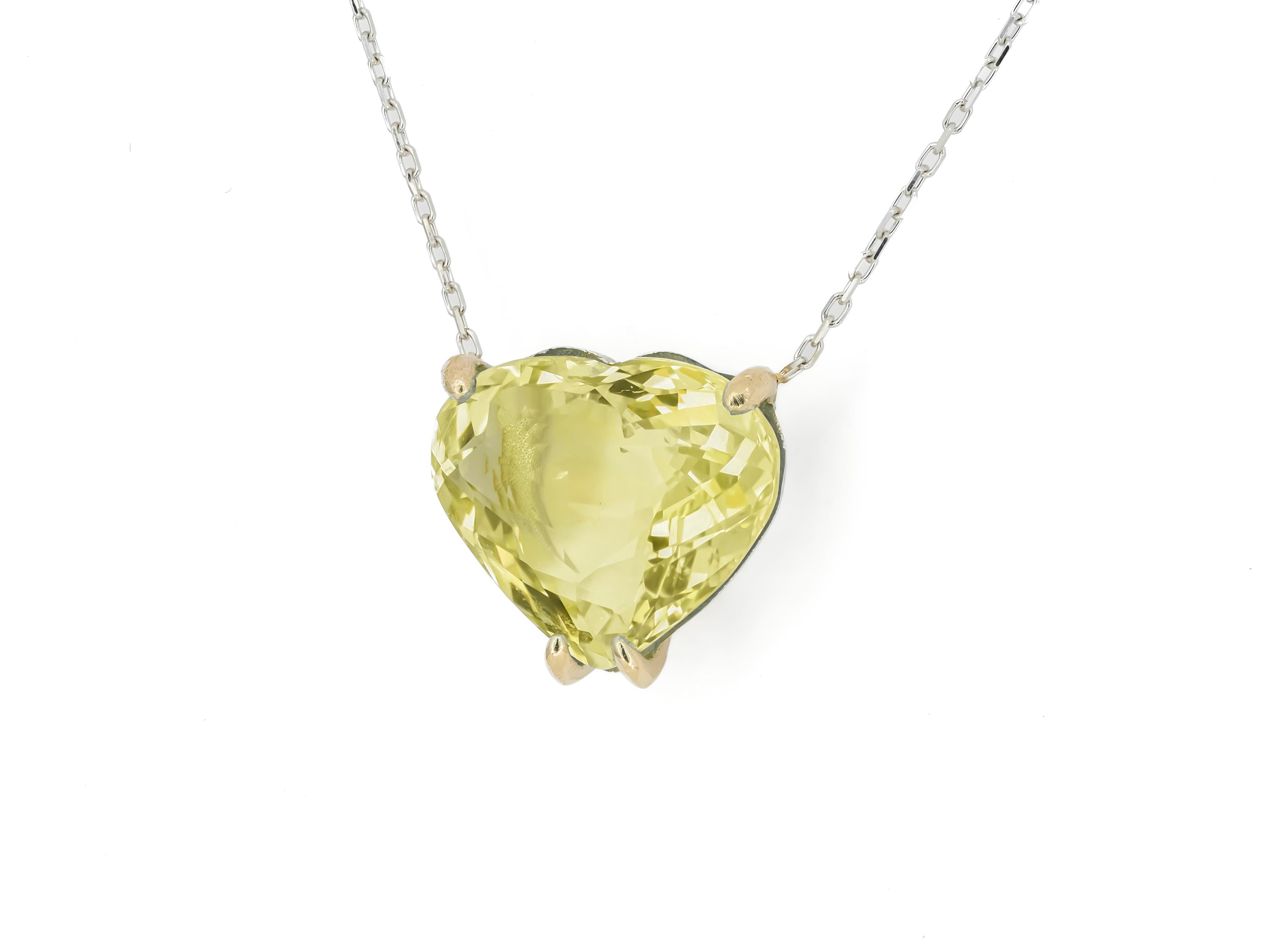 Heart shaped citrine pendant necklace in 14k gold.  For Sale 1