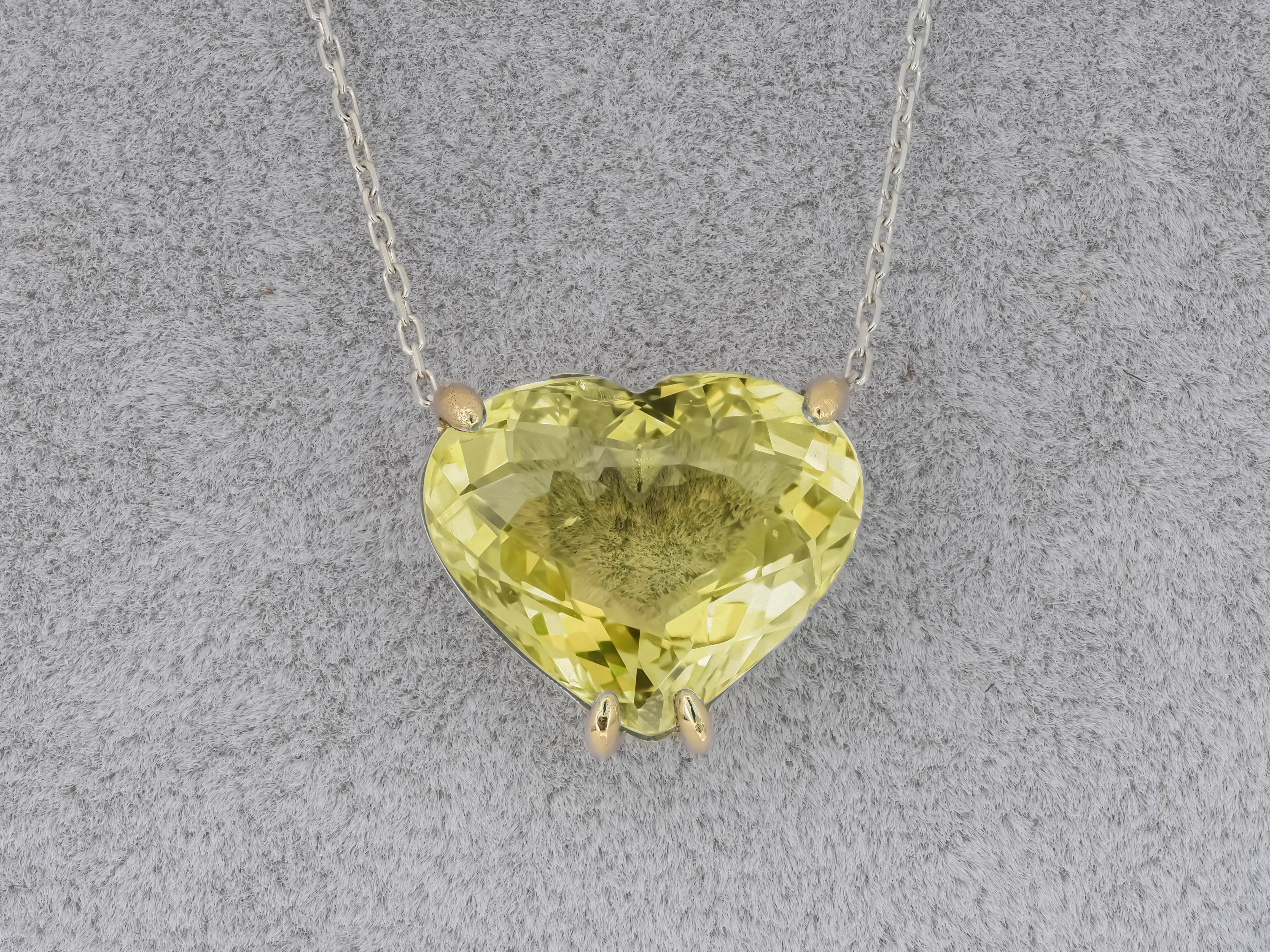 Heart shaped citrine pendant necklace in 14k gold.  For Sale 2