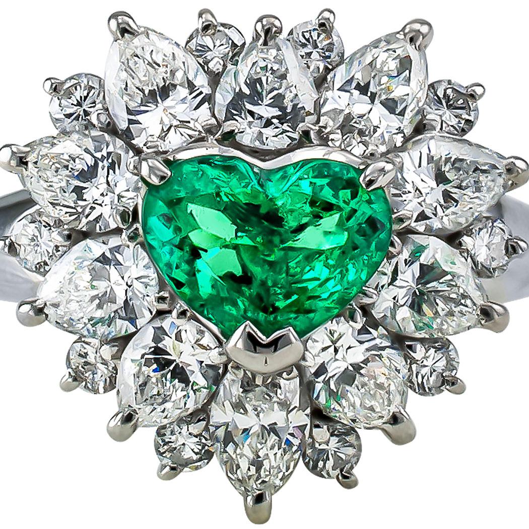 Heart Shaped Colombian Emerald Diamond Platinum Ring In Good Condition In Los Angeles, CA