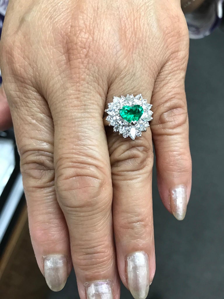 Heart Shaped Colombian Emerald Diamond Platinum Ring For Sale 1