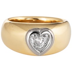 Heart Shaped Diamond Band Vintage 18 Karat Yellow Gold Heavy Ring Estate Jewelry