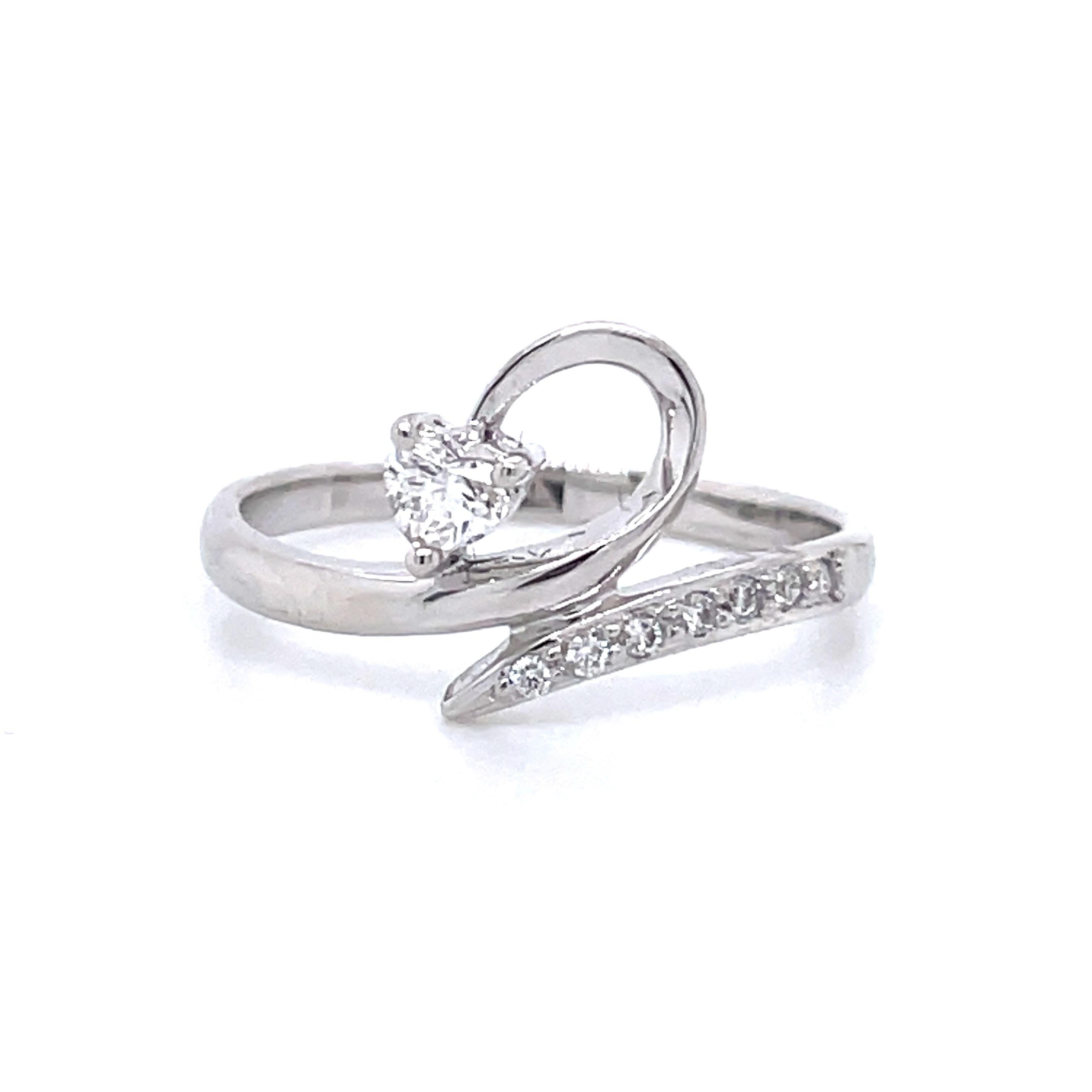 Heart Cut Heart-Shaped Diamond Engagement Ring Set in PT900 For Sale