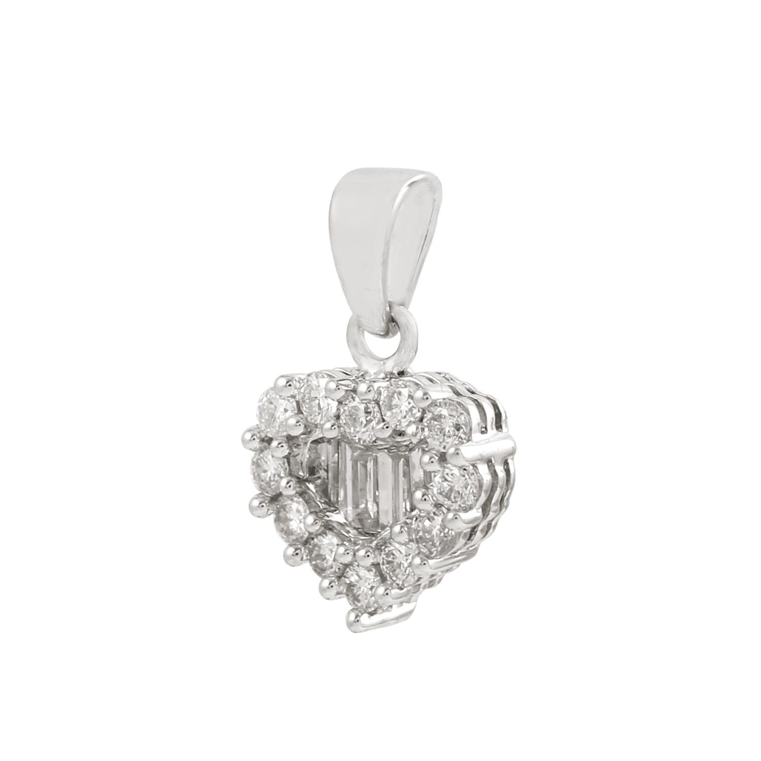 Taglio misto Ciondolo con diamante a forma di cuore in oro bianco 18 carati in vendita